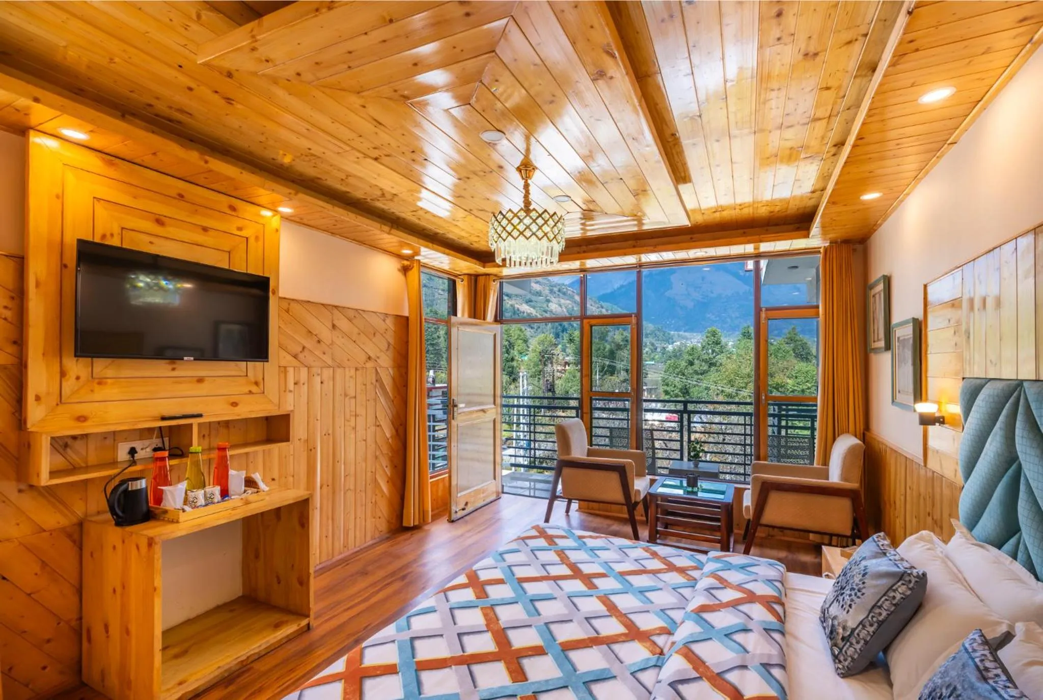 Bed in The 14 Gables, A Boutique Stay, Manali - Pet Friendly Hotel - Crown Palace