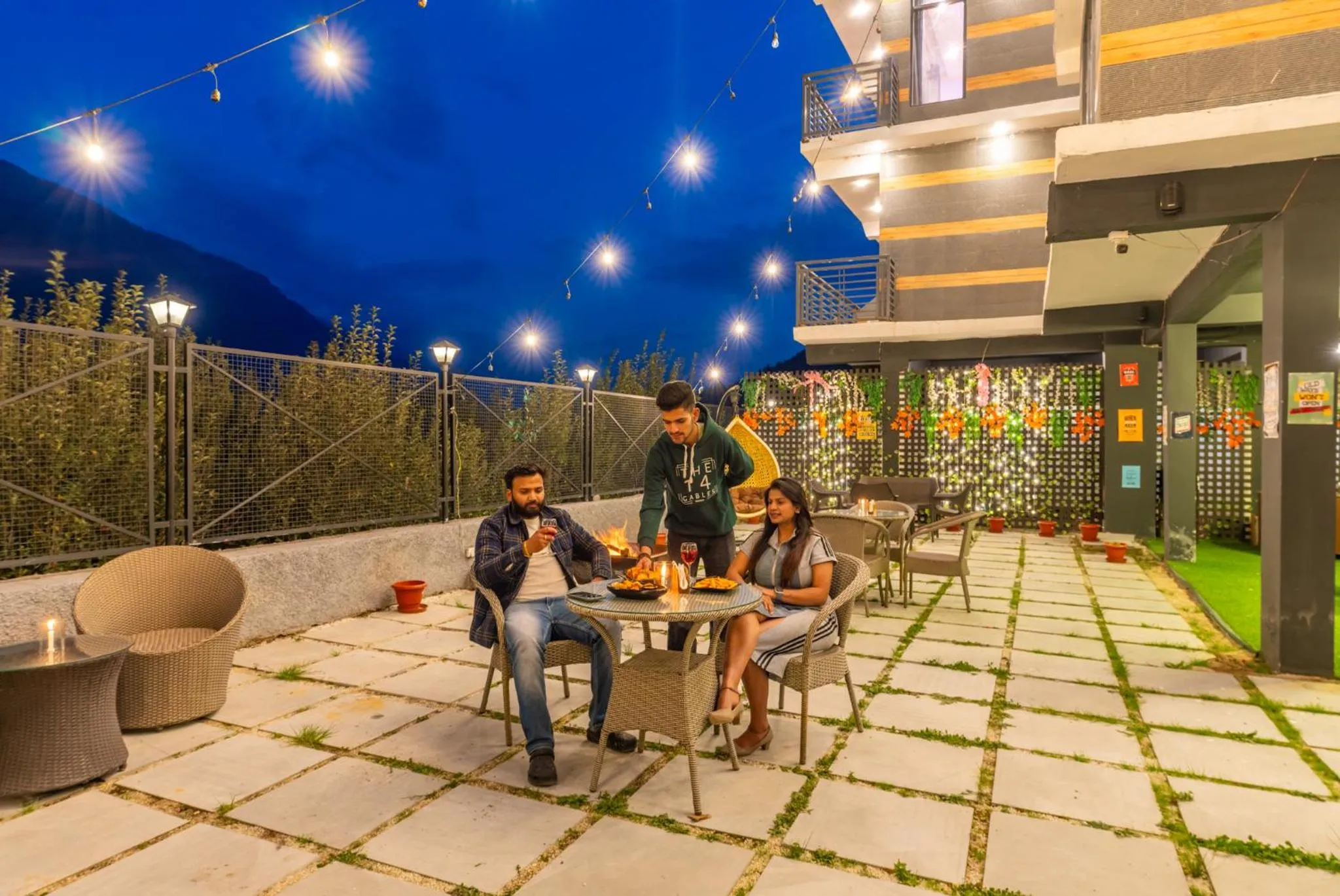 Night in The 14 Gables, A Boutique Stay, Manali - Pet Friendly Hotel - Crown Palace