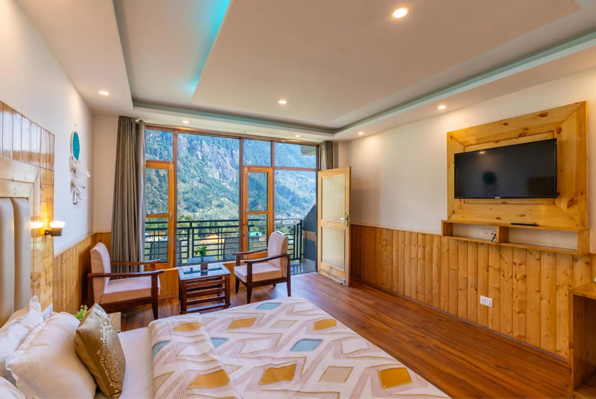 Natural landscape, Bed in The 14 Gables, A Boutique Stay, Manali - Pet Friendly Hotel - Crown Palace