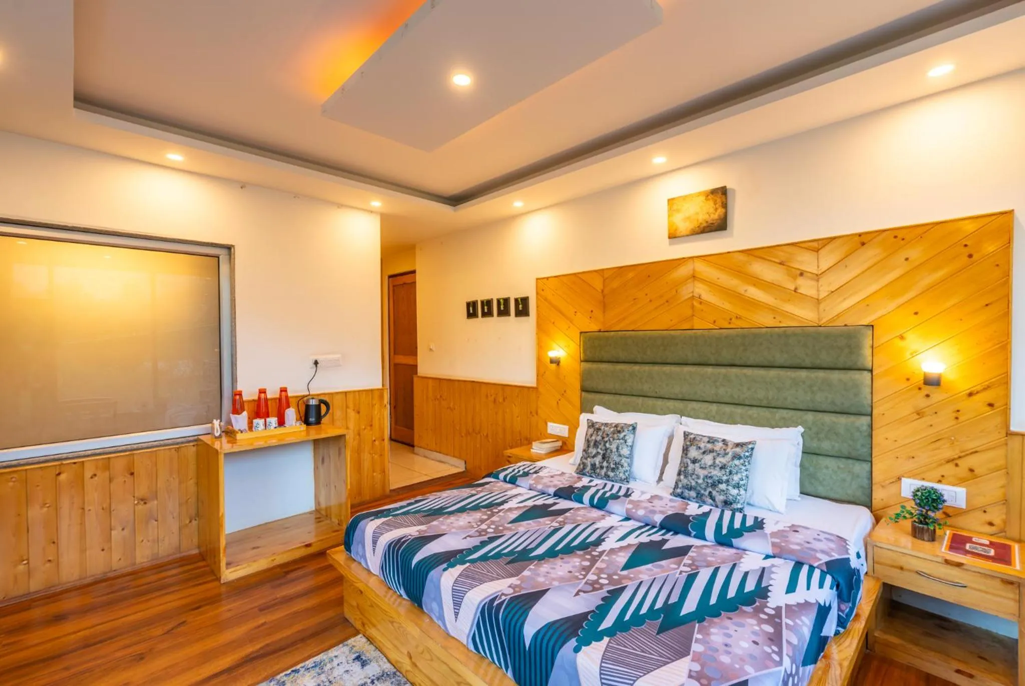 Coffee/tea facilities, Bed in The 14 Gables, A Boutique Stay, Manali - Pet Friendly Hotel - Crown Palace