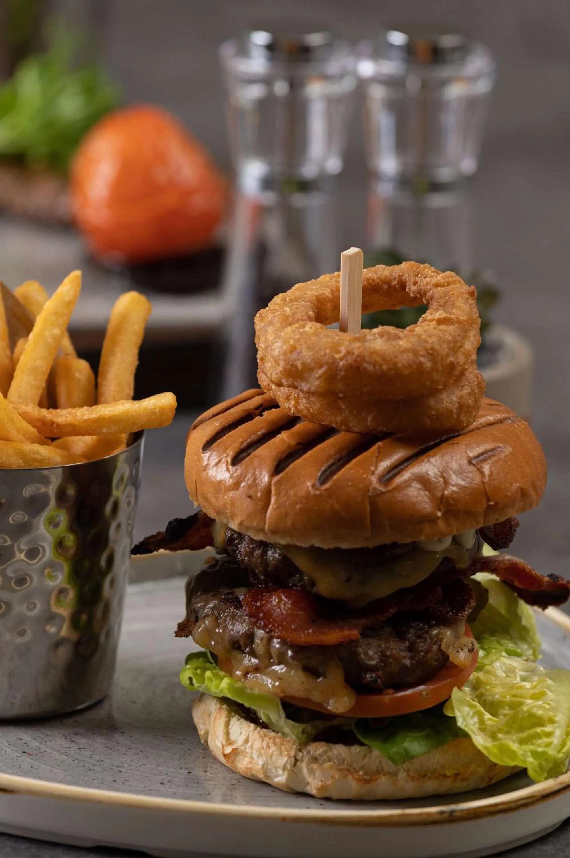 Restaurant/places to eat in Hilton Garden Inn Silverstone