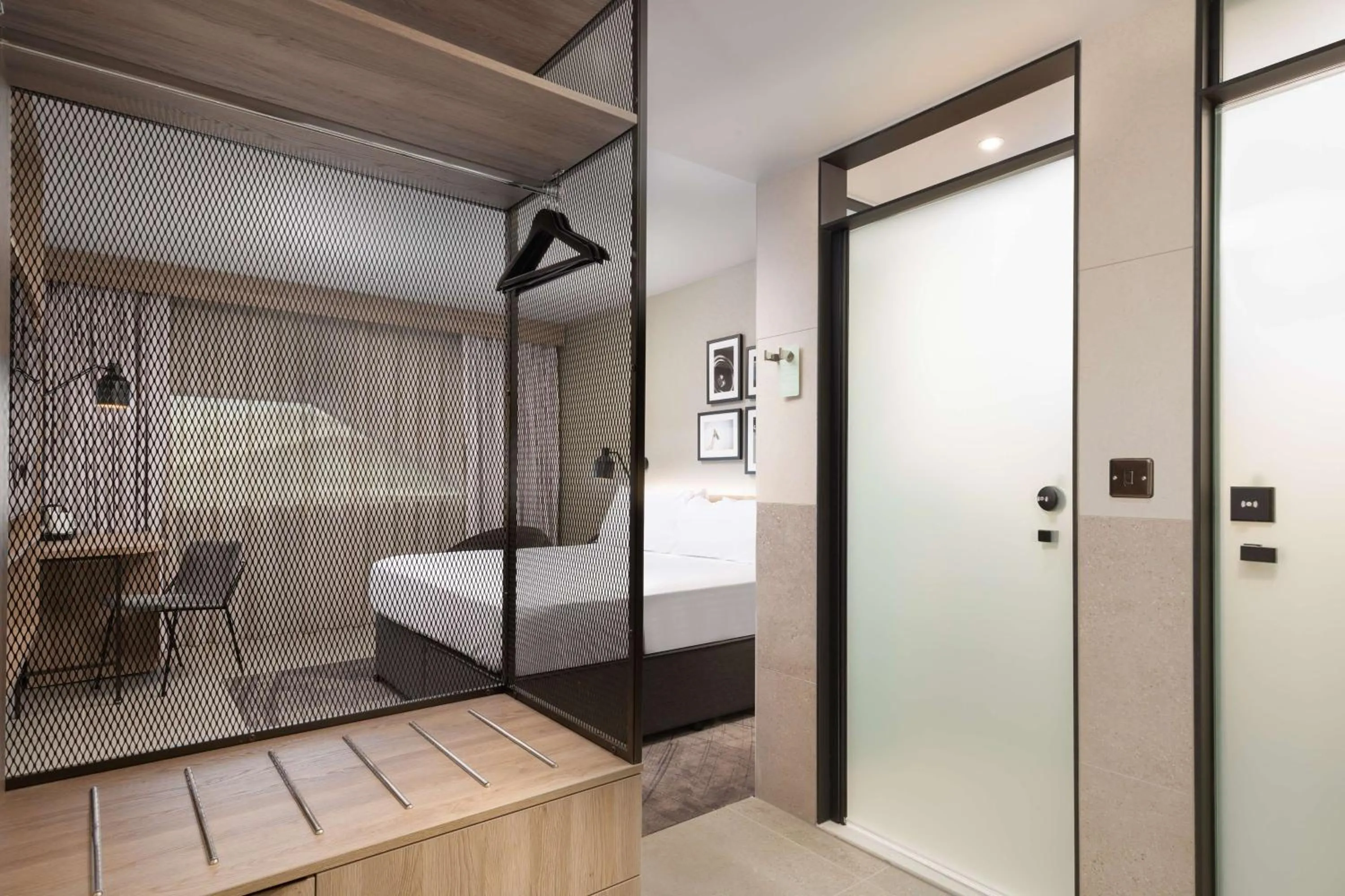 Bedroom, Bed in Hilton Garden Inn Silverstone