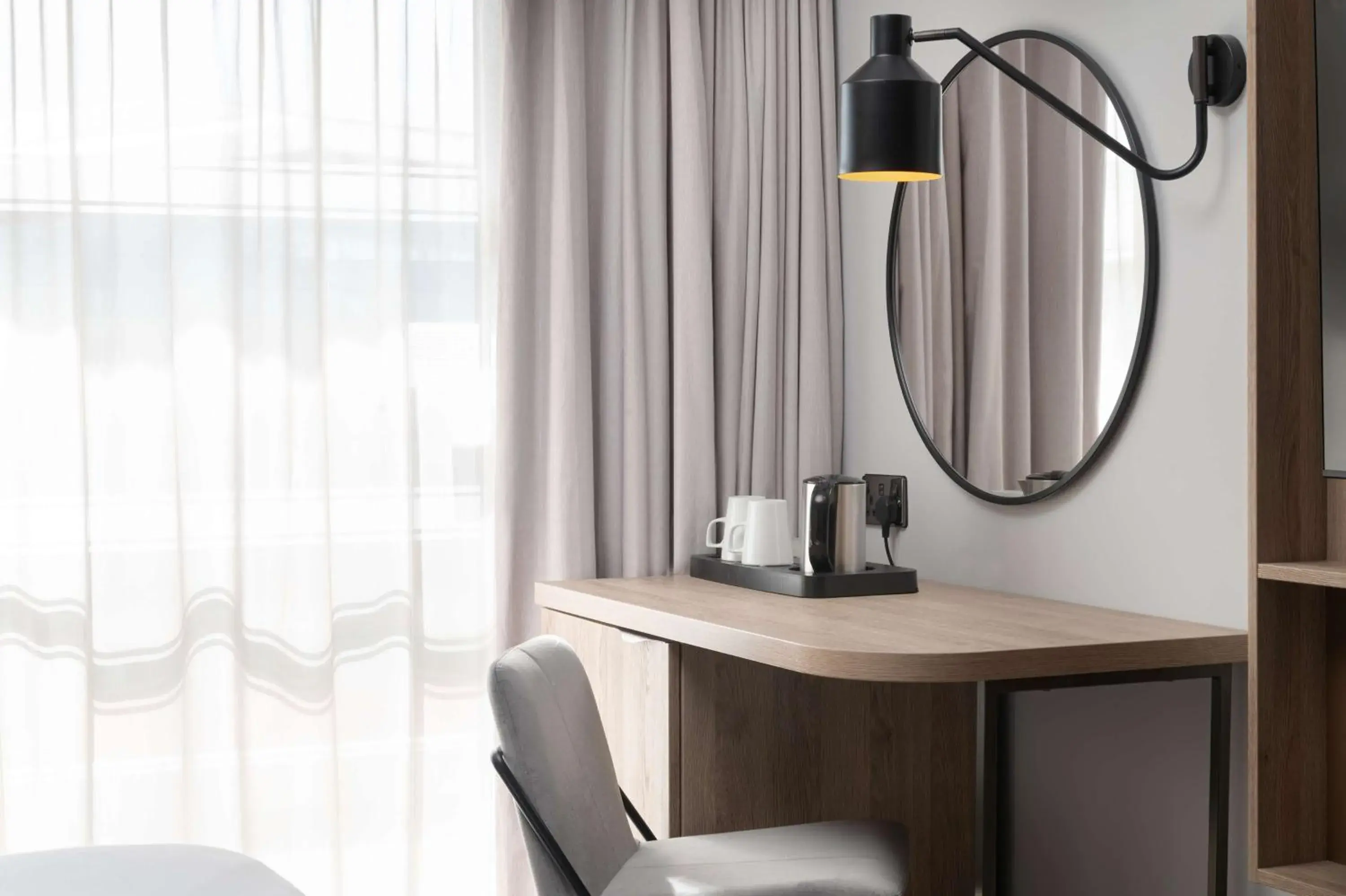 Family Connecting Track Facing with Balcony in Hilton Garden Inn Silverstone Family Connecting Track Facing with Balcony in Hilton Garden Inn Silverstone