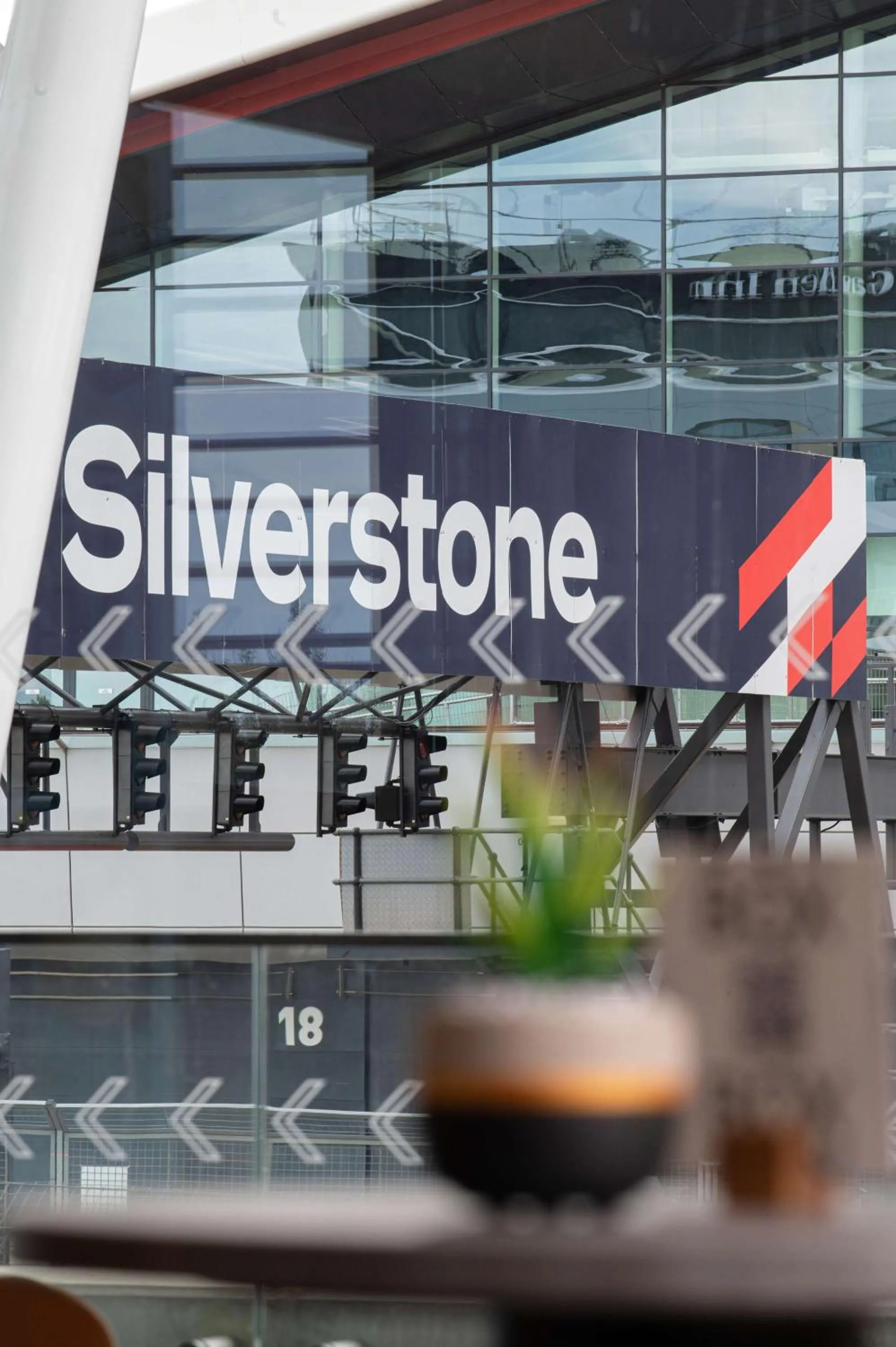 Lounge or bar in Hilton Garden Inn Silverstone