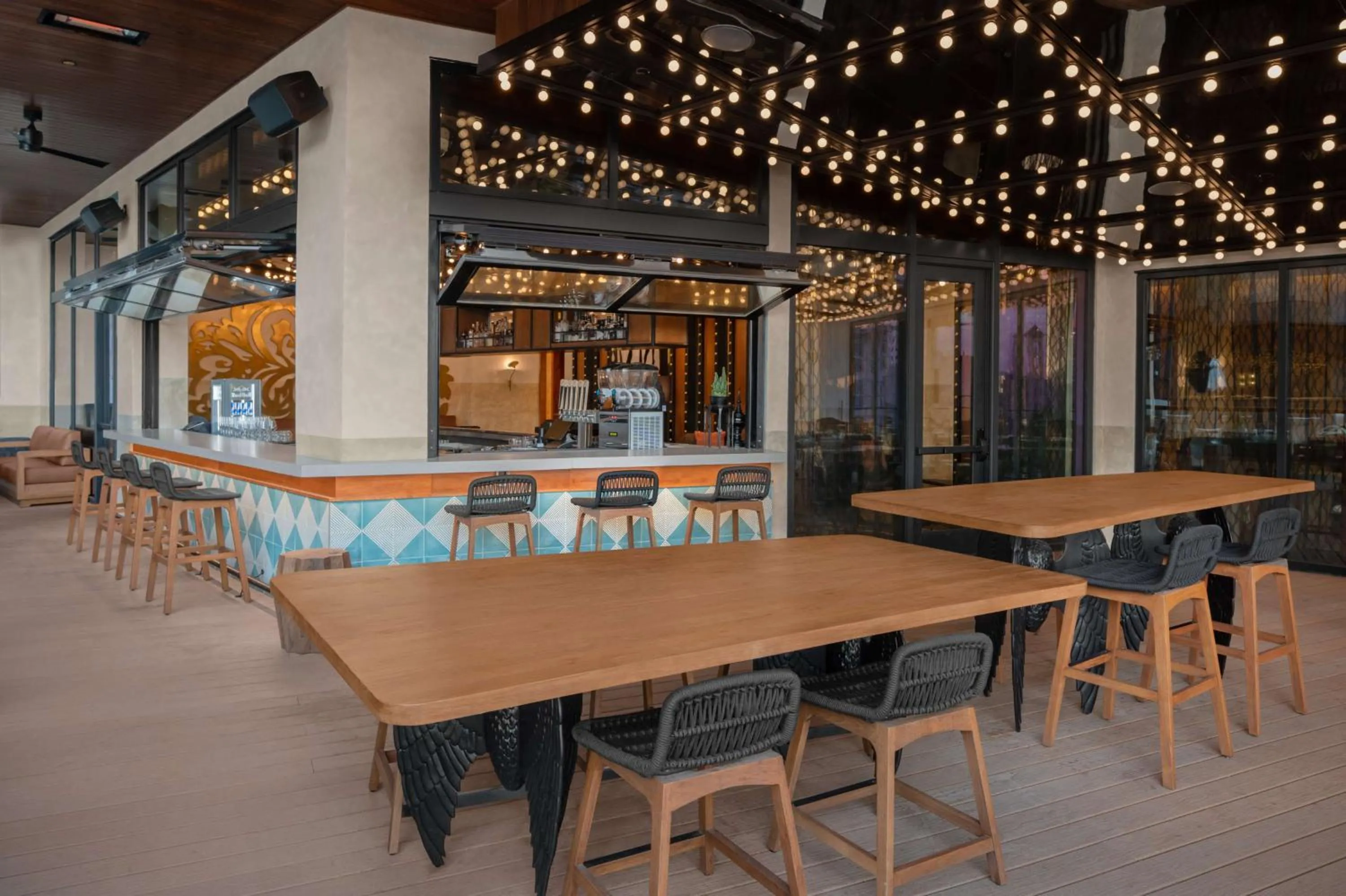 Lounge or bar in Hotel Fraye Nashville, Curio Collection By Hilton