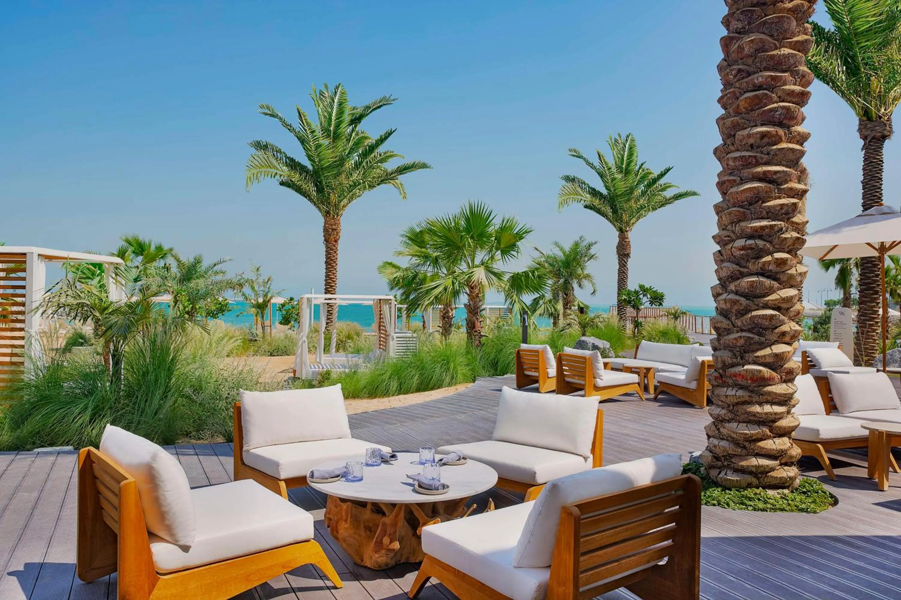 Lounge or bar in Waldorf Astoria Doha Lusail