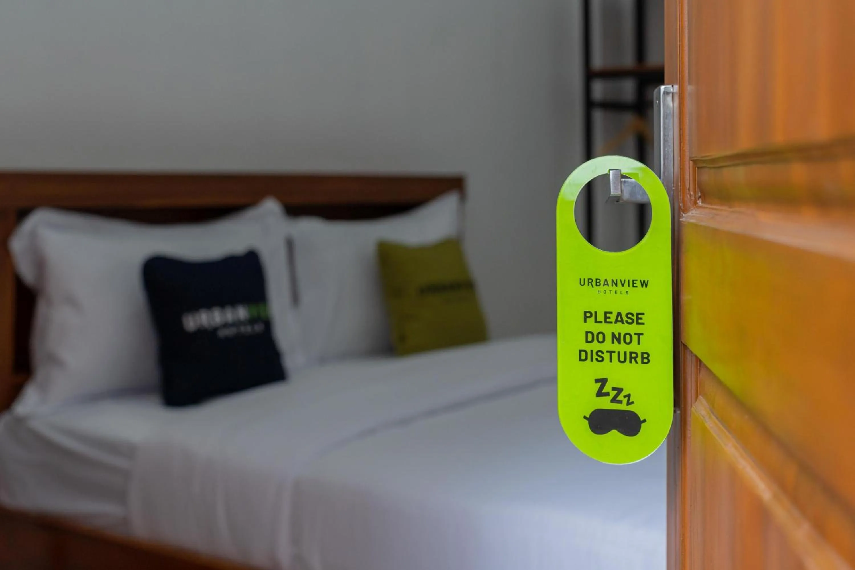 Bedroom, Bed in Urbanview Hotel Sky Batu Malang by RedDoorz