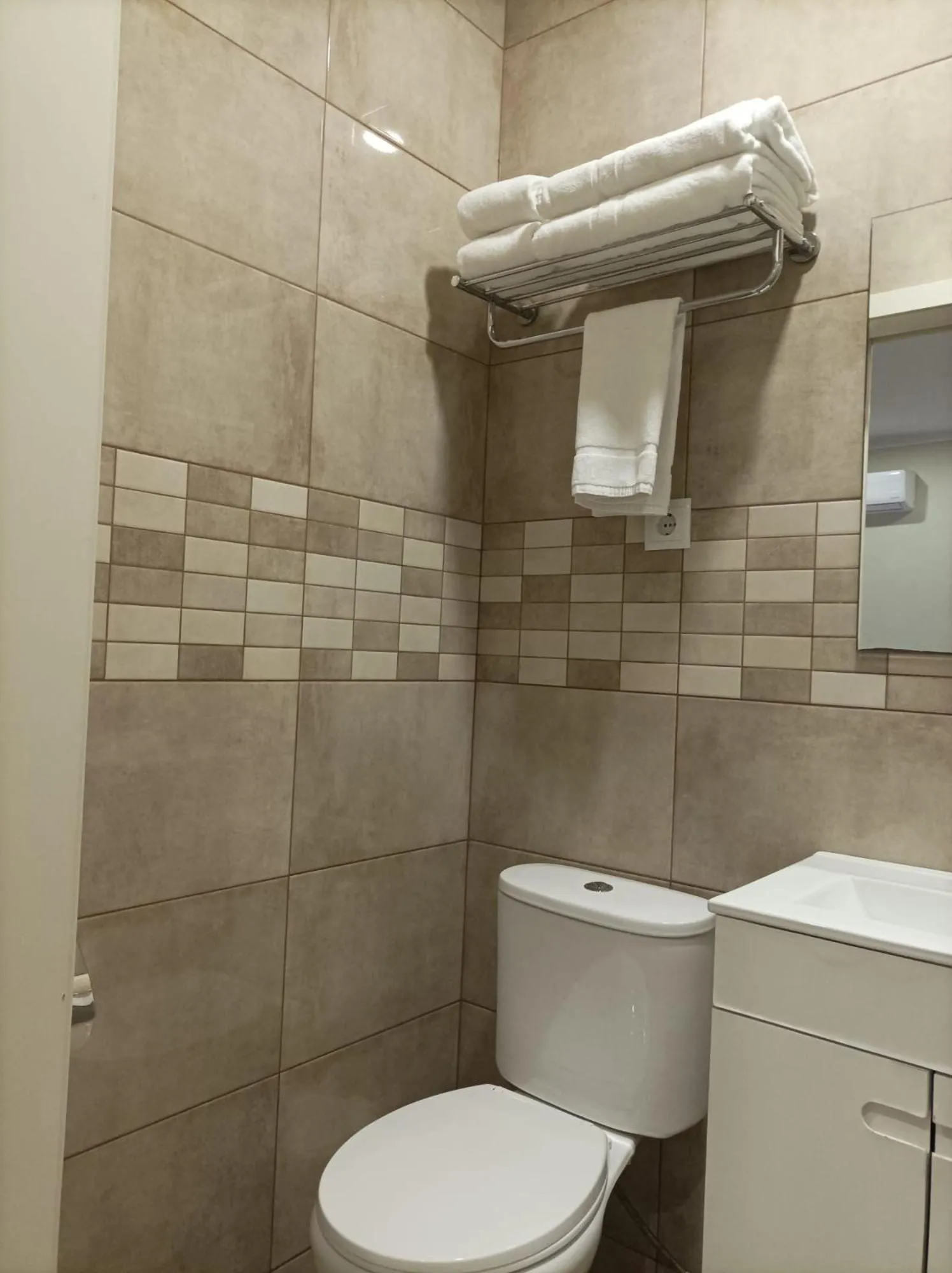 Bathroom in HOSPEDARIA LONDRES