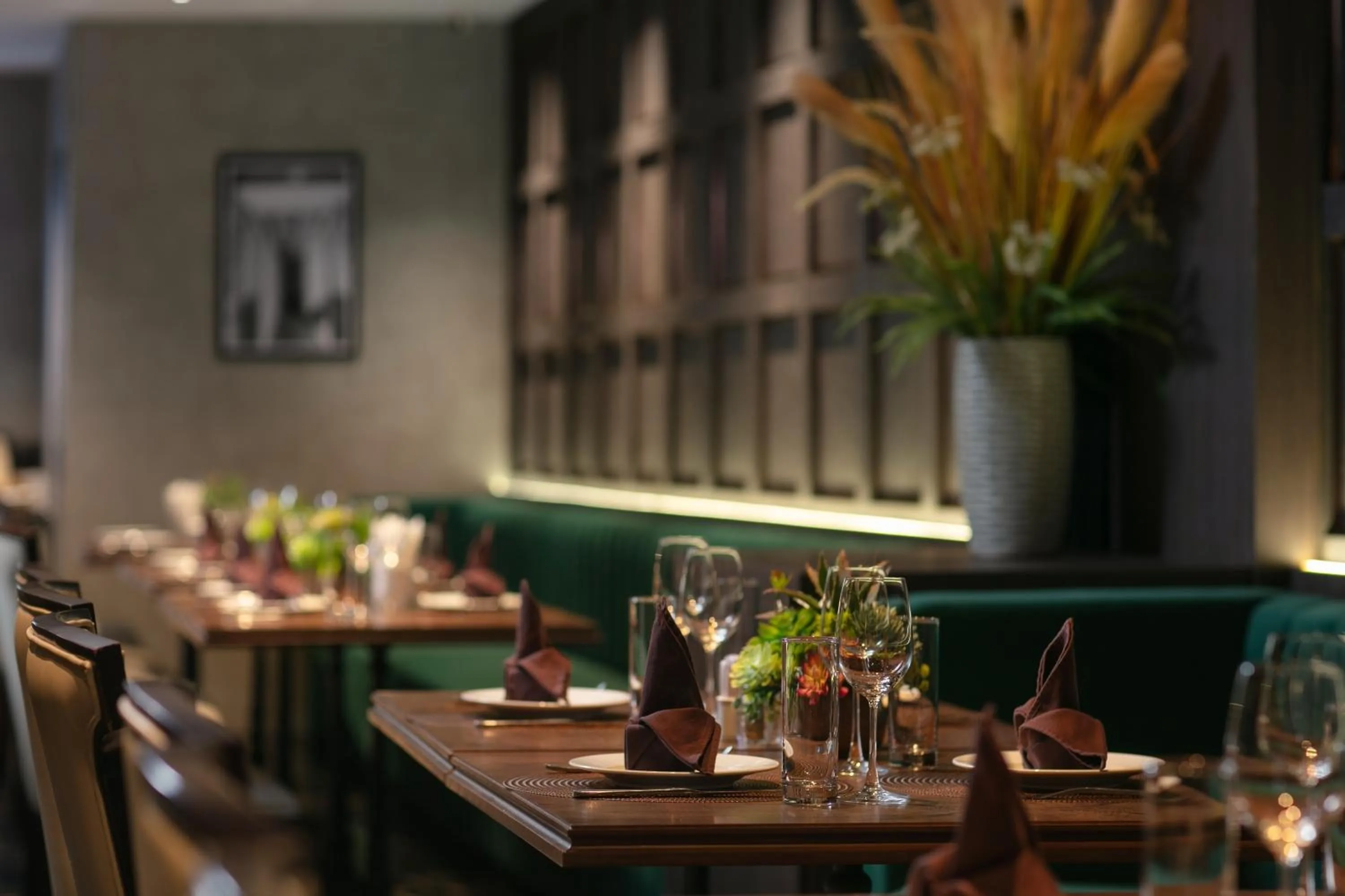 Restaurant/places to eat in HOTEL De SOURIANT Premium Hanoi