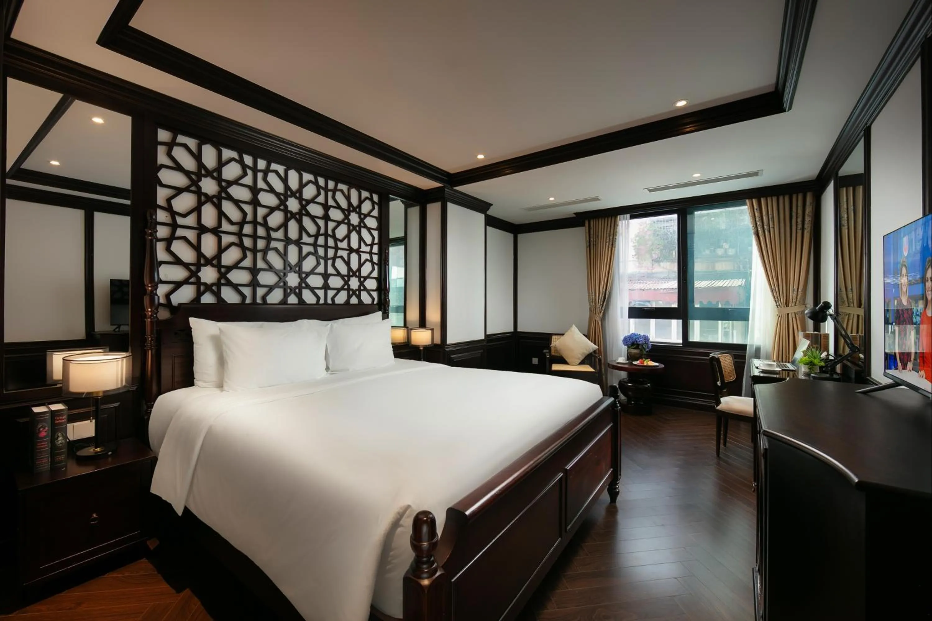 Photo of the whole room, Bed in HOTEL De SOURIANT Premium Hanoi