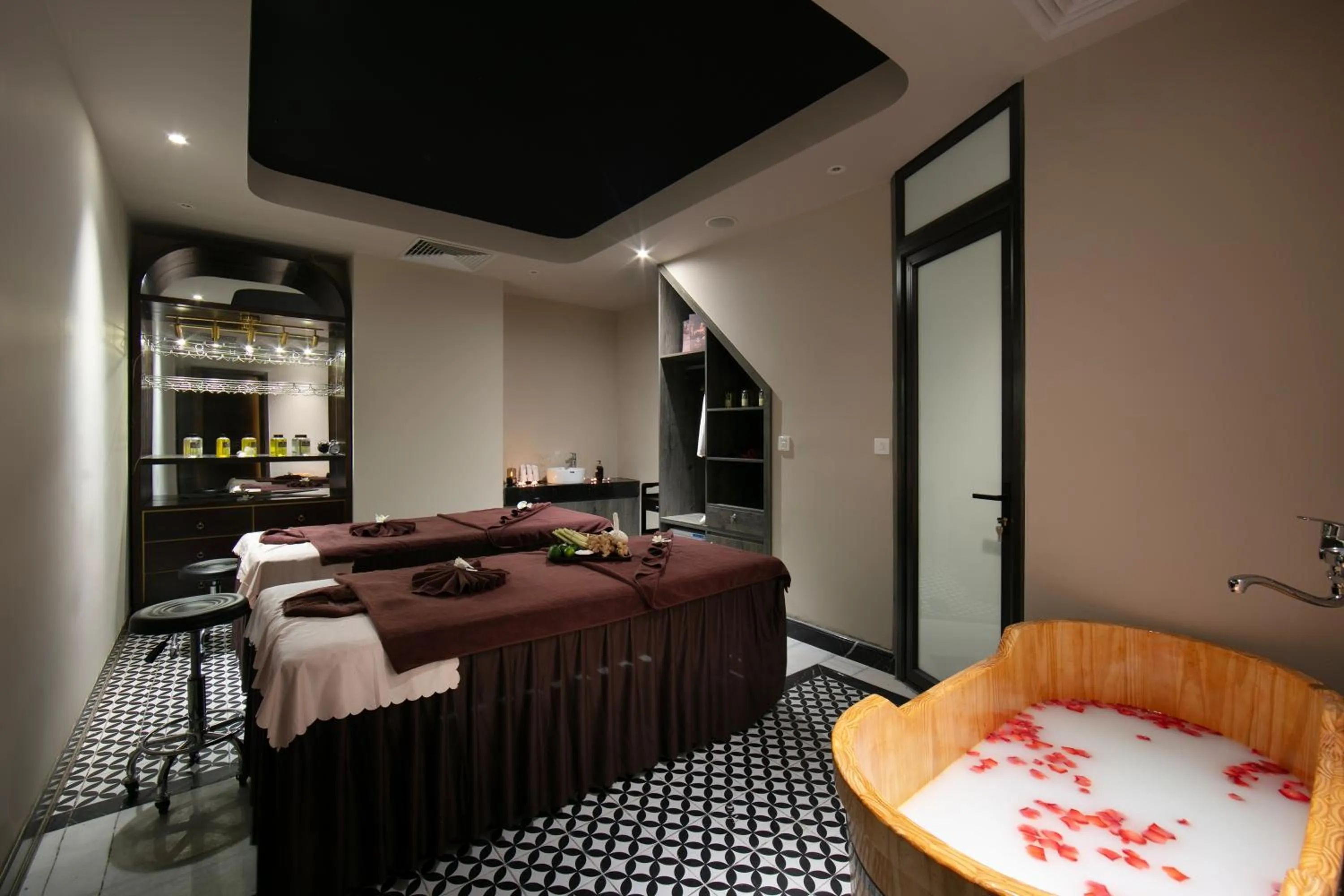 Massage, Bed in HOTEL De SOURIANT Premium Hanoi