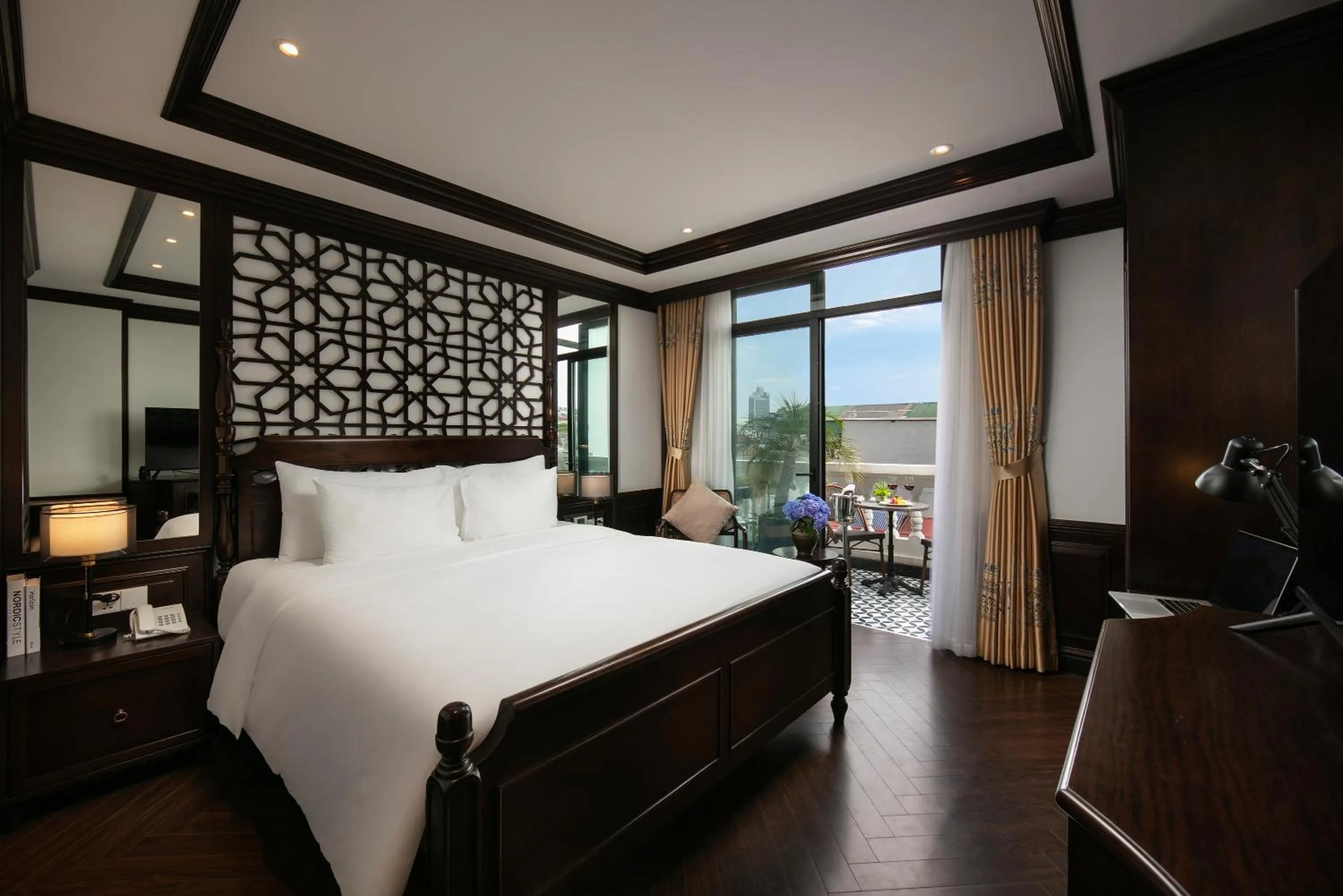 Photo of the whole room, Bed in HOTEL De SOURIANT Premium Hanoi