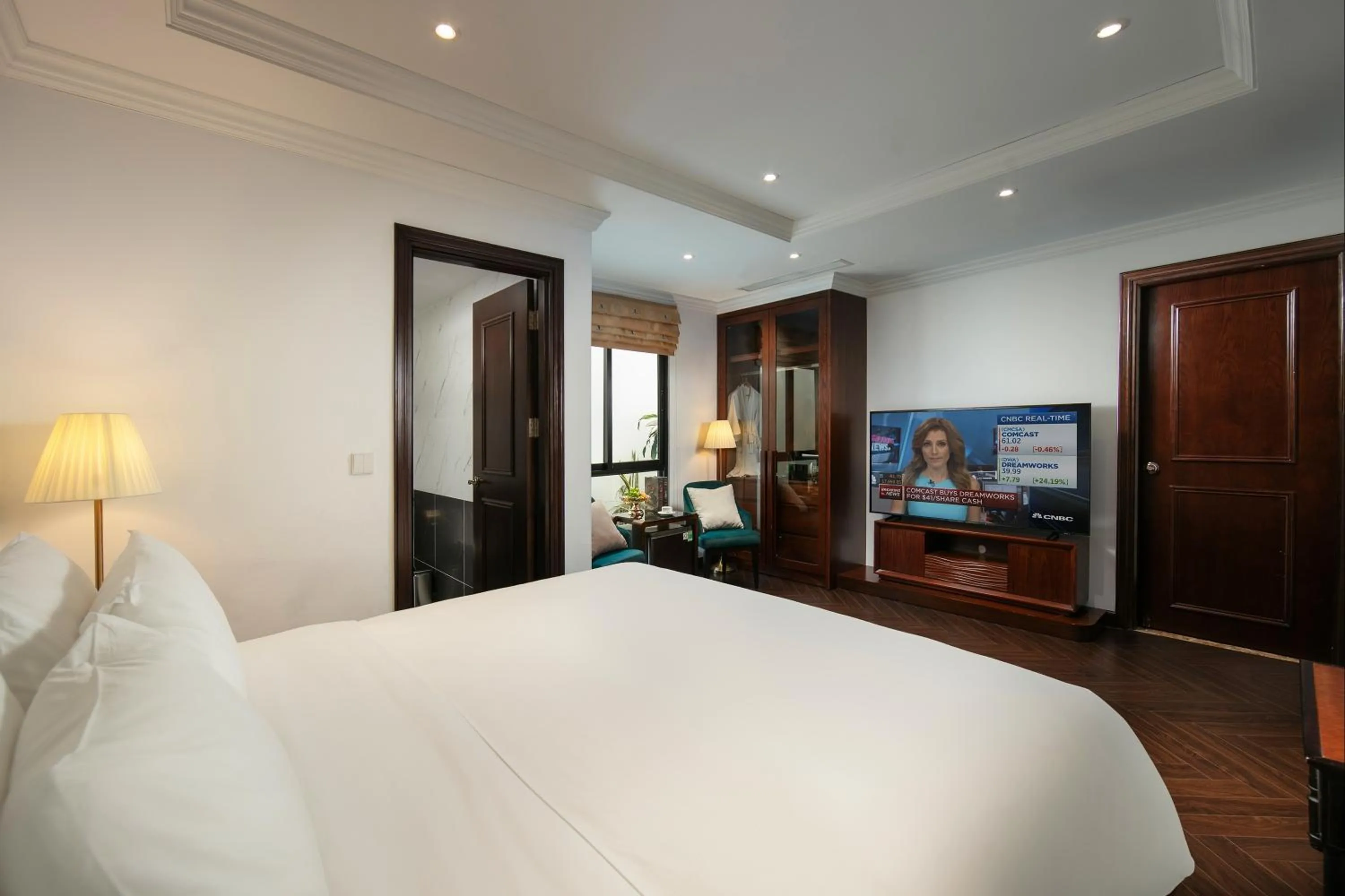 Photo of the whole room, Bed in HOTEL De SOURIANT Premium Hanoi