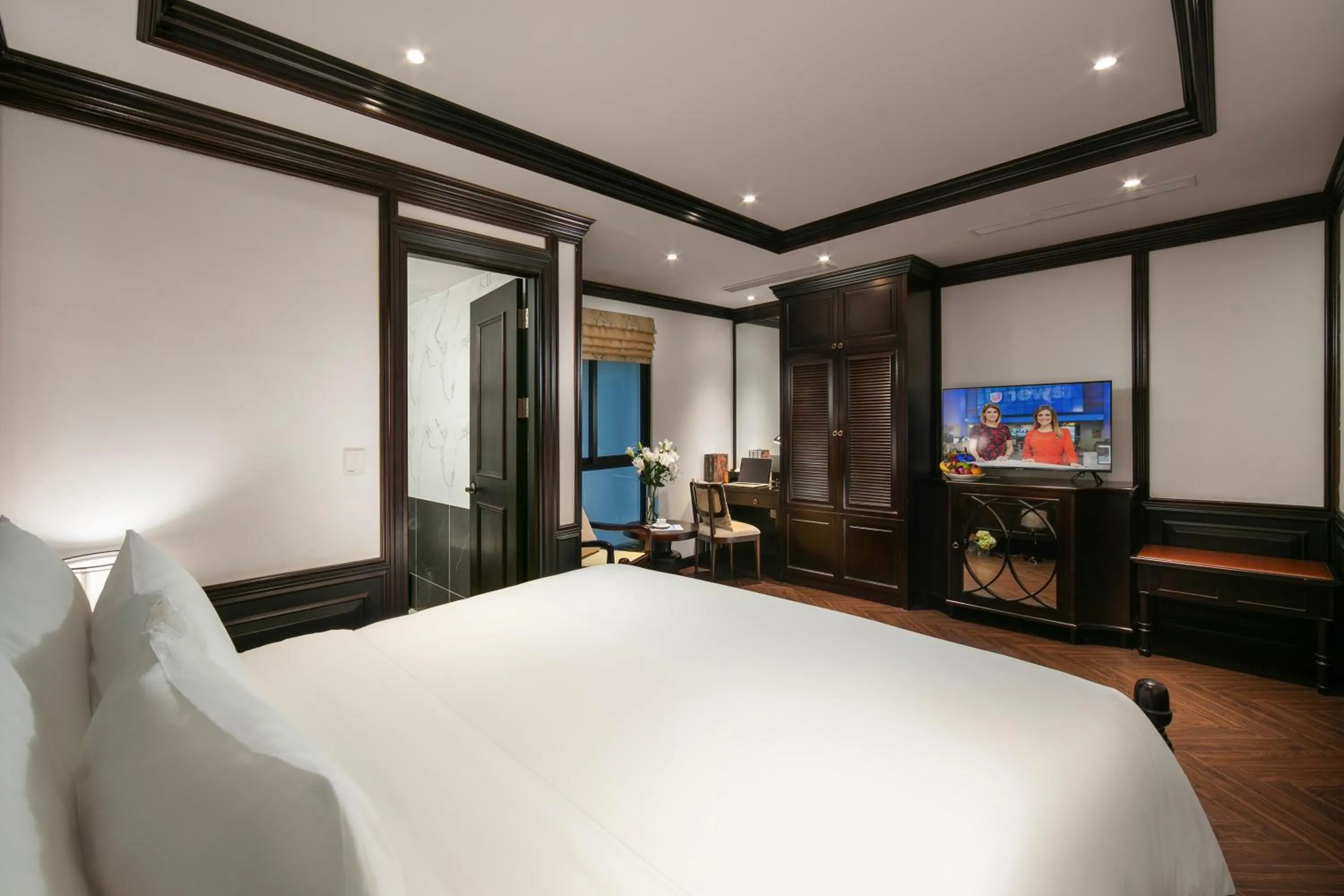 Photo of the whole room, Bed in HOTEL De SOURIANT Premium Hanoi