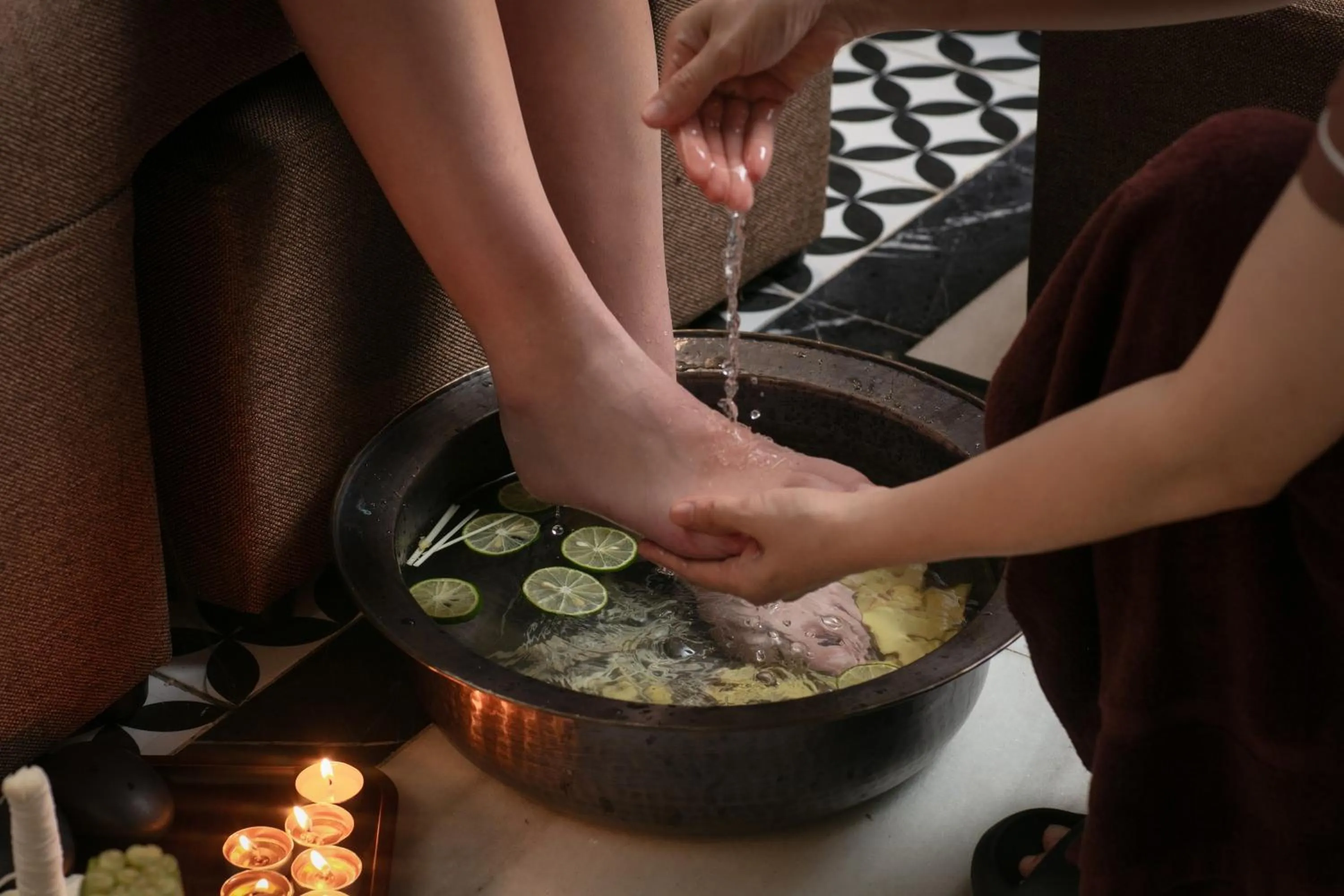 Massage in HOTEL De SOURIANT Premium Hanoi