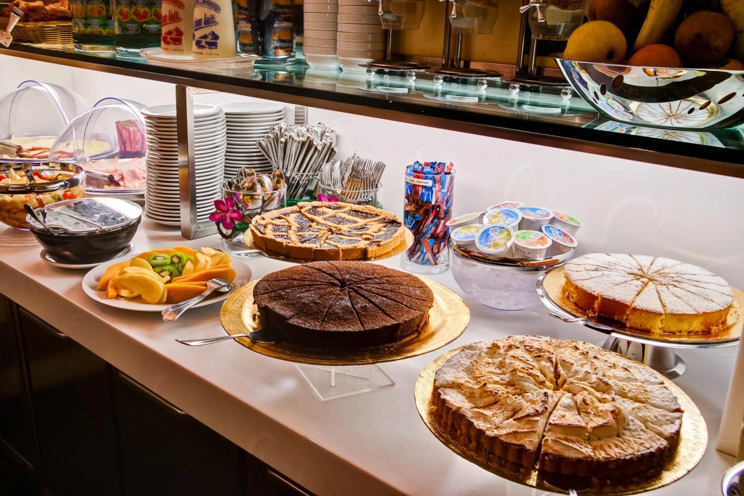 Breakfast in Crosti Hotel