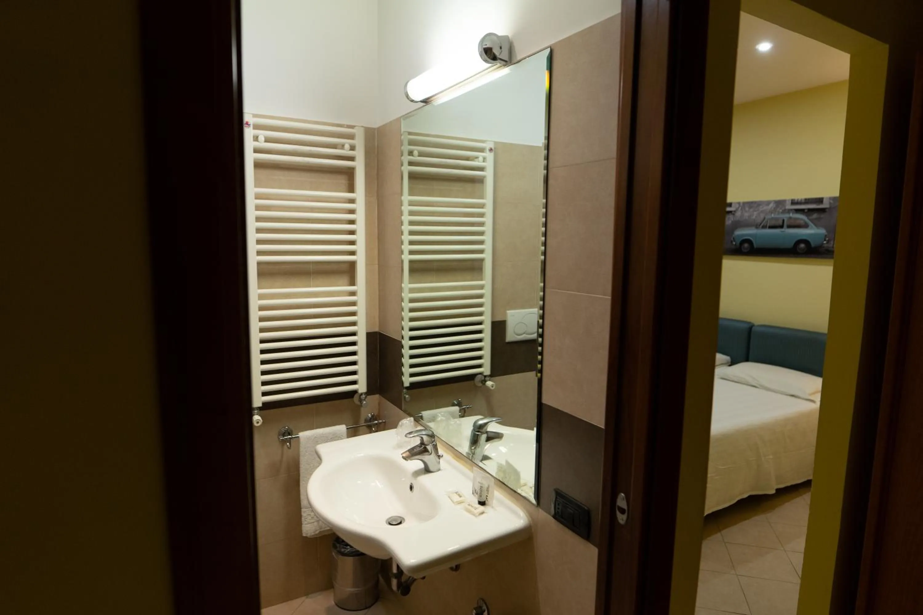 Bathroom, Bed in Crosti Hotel