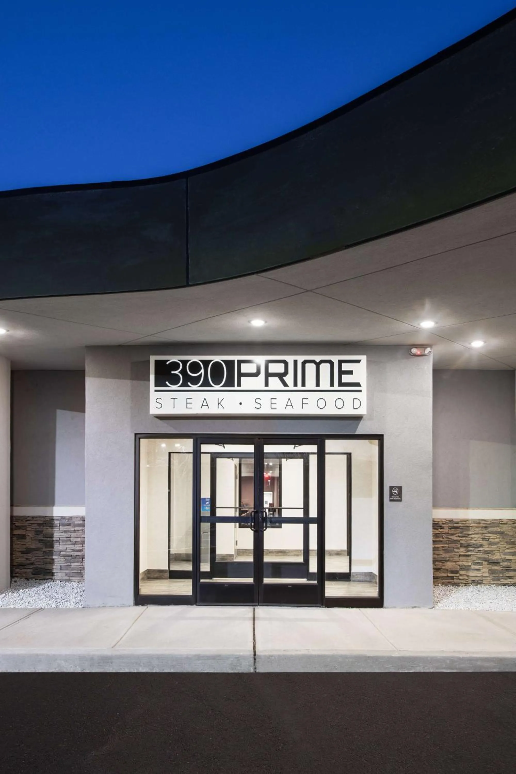 Restaurant/places to eat in DoubleTree by Hilton Monroe Township Cranbury