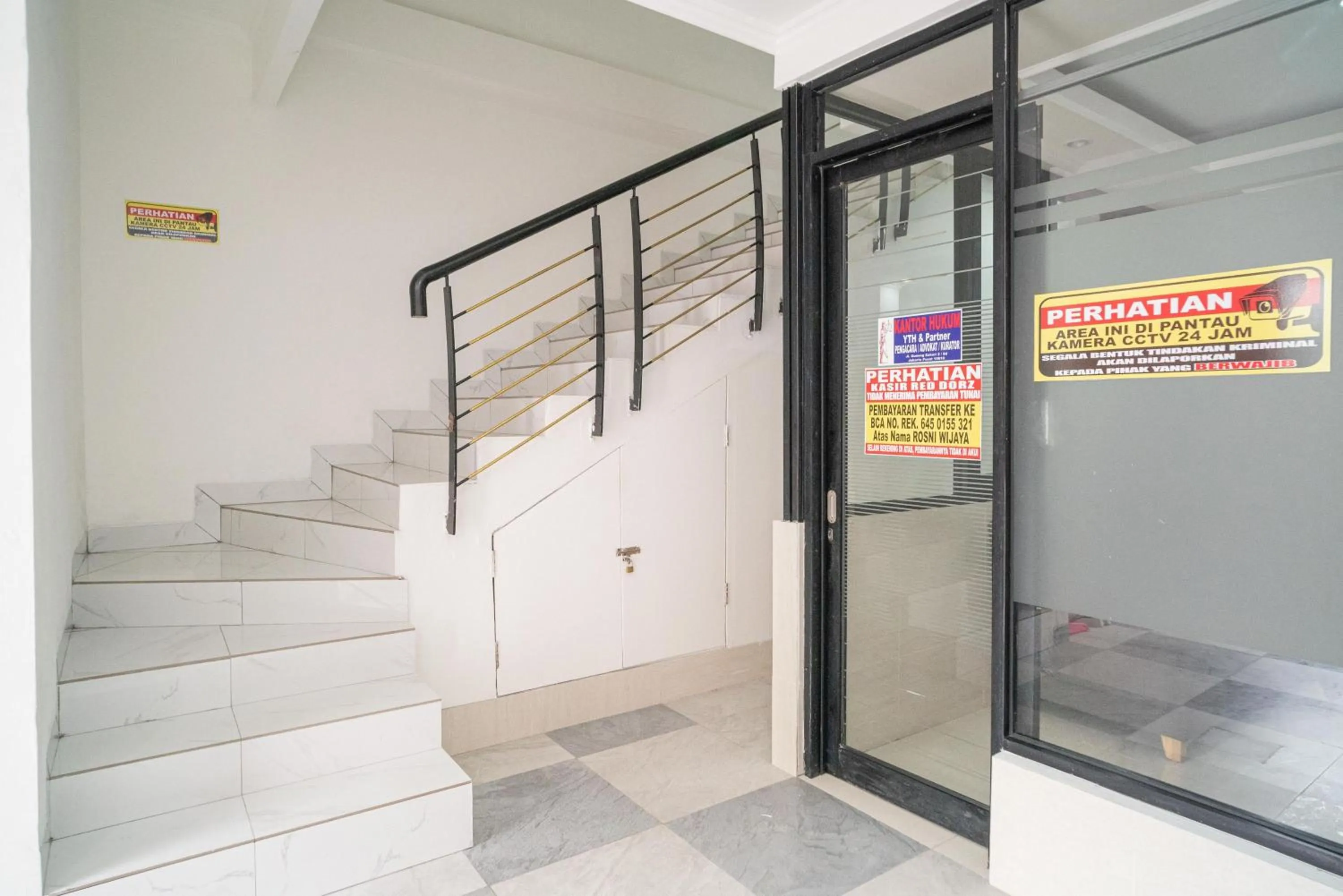 Floor plan in RedDoorz near Stasiun Senen