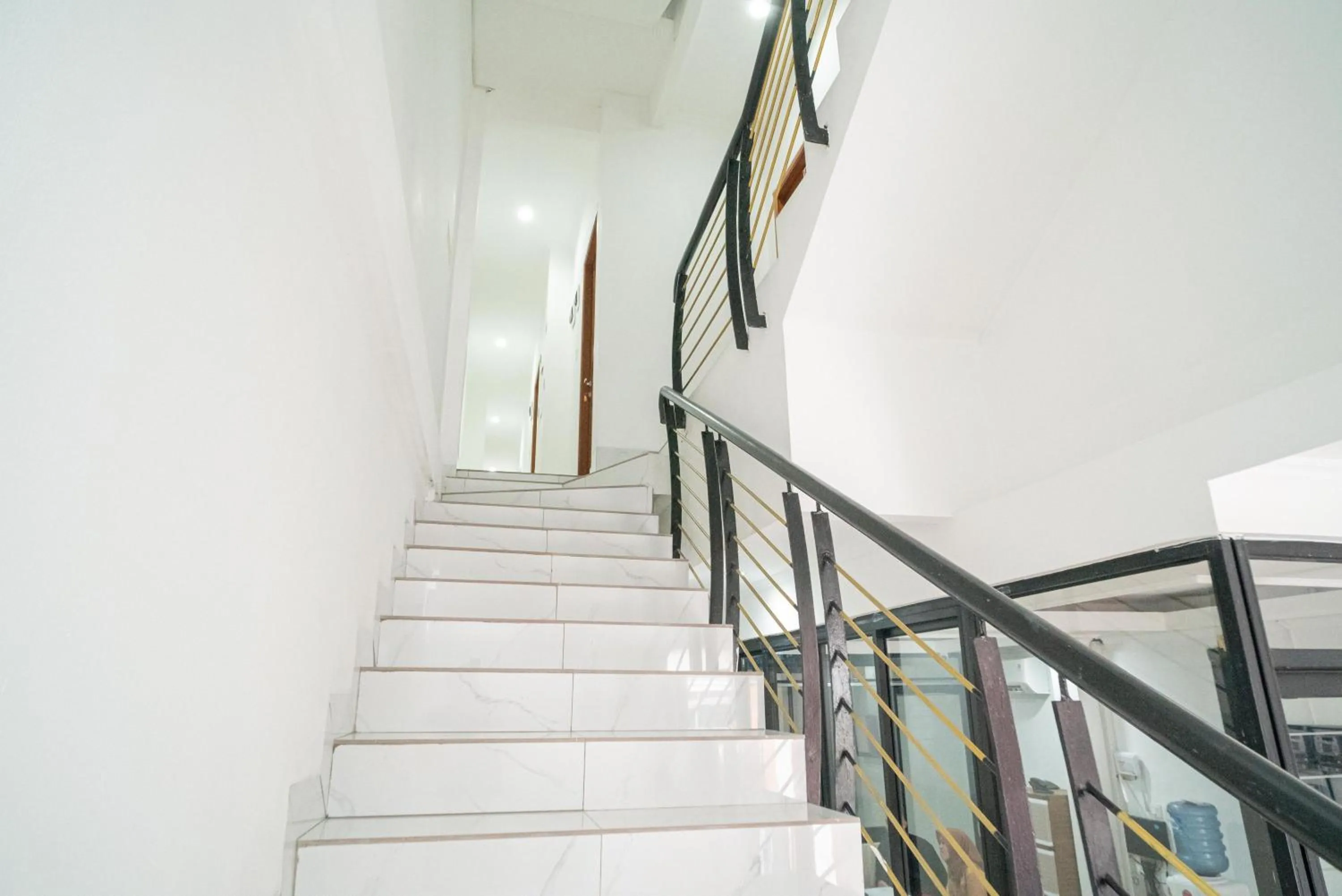 Floor plan in RedDoorz near Stasiun Senen