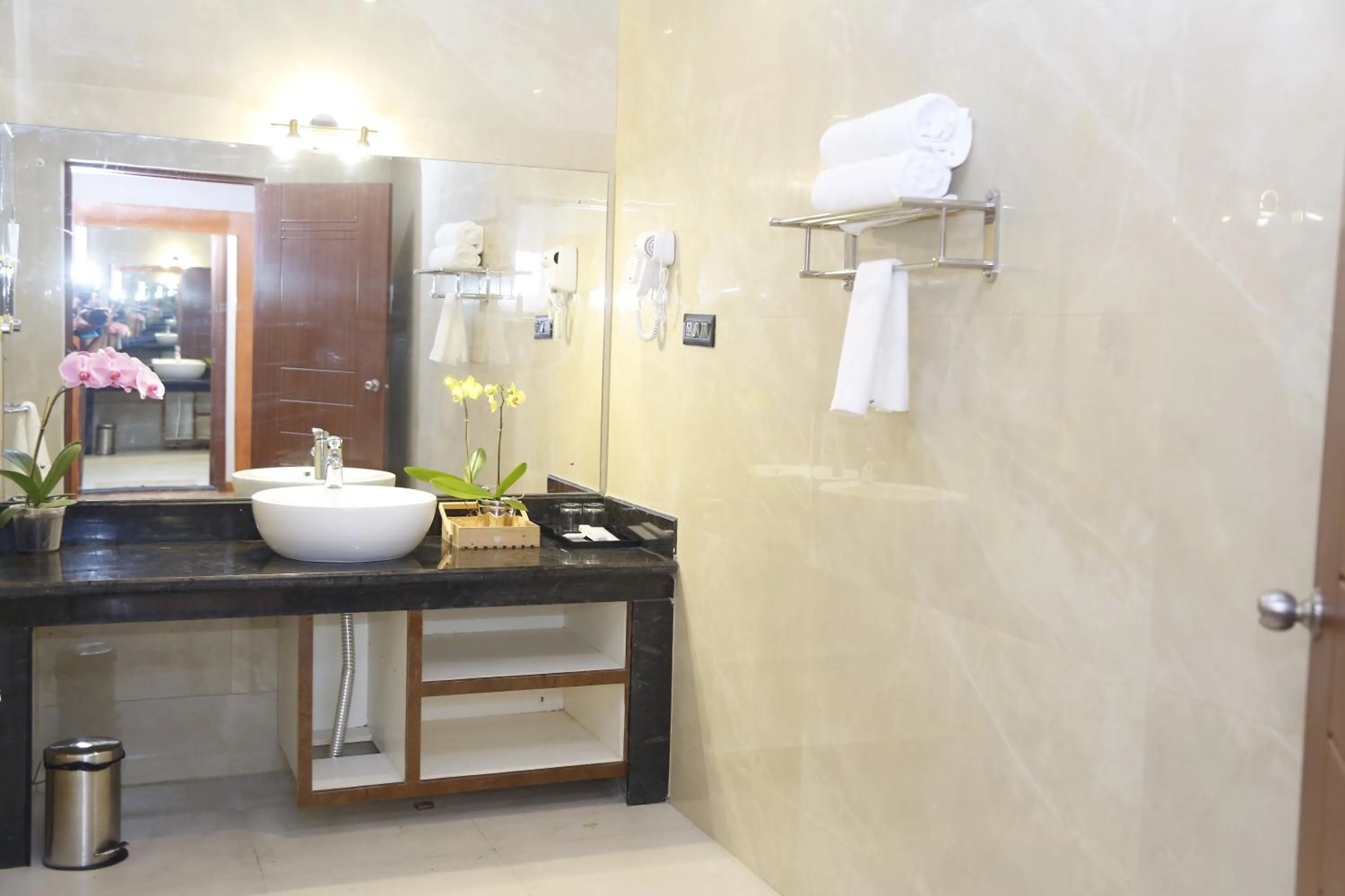 Bathroom in Leroy Grand - Yeshwanthpur
