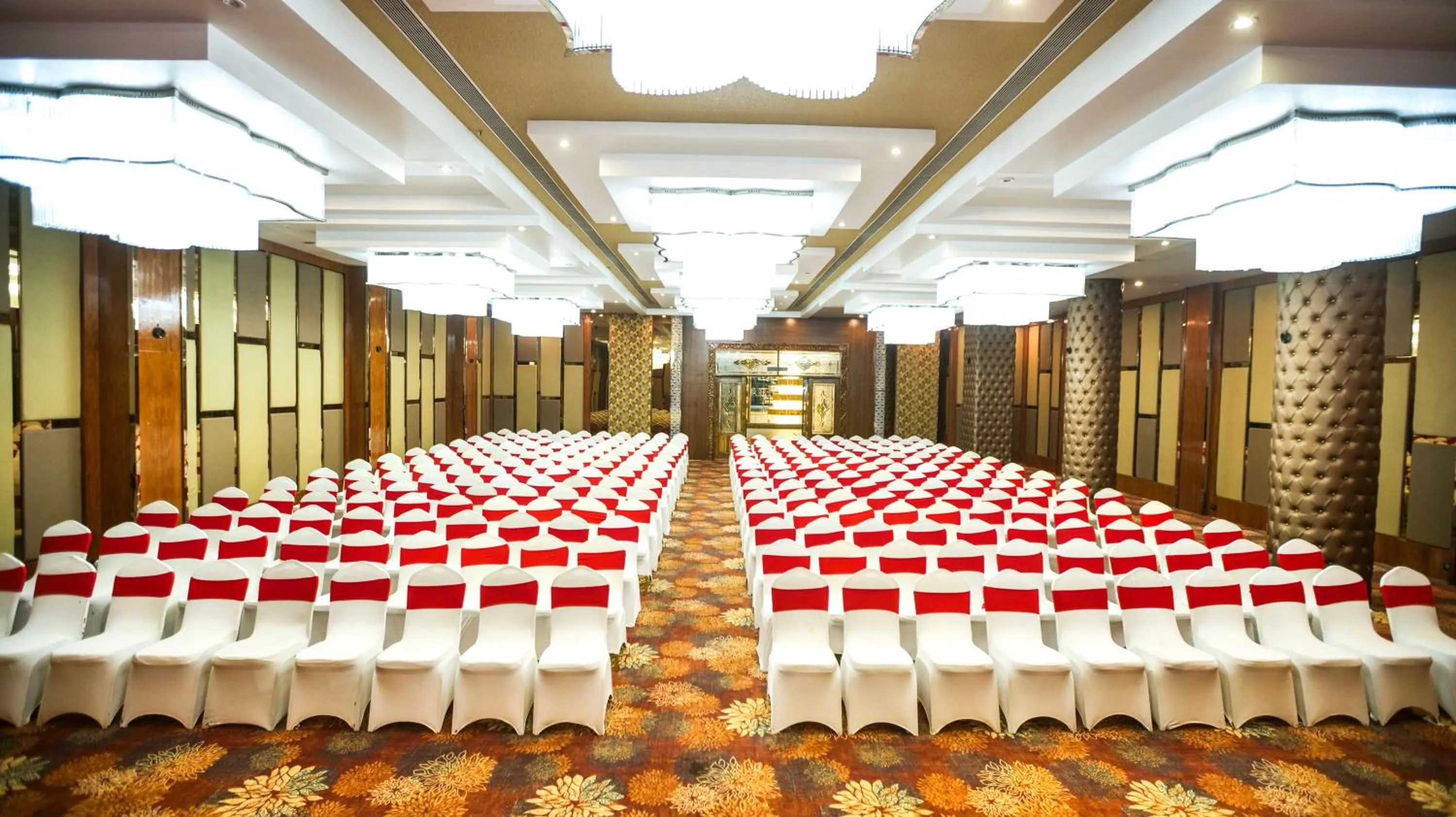 Banquet/Function facilities in Leroy Grand - Yeshwanthpur