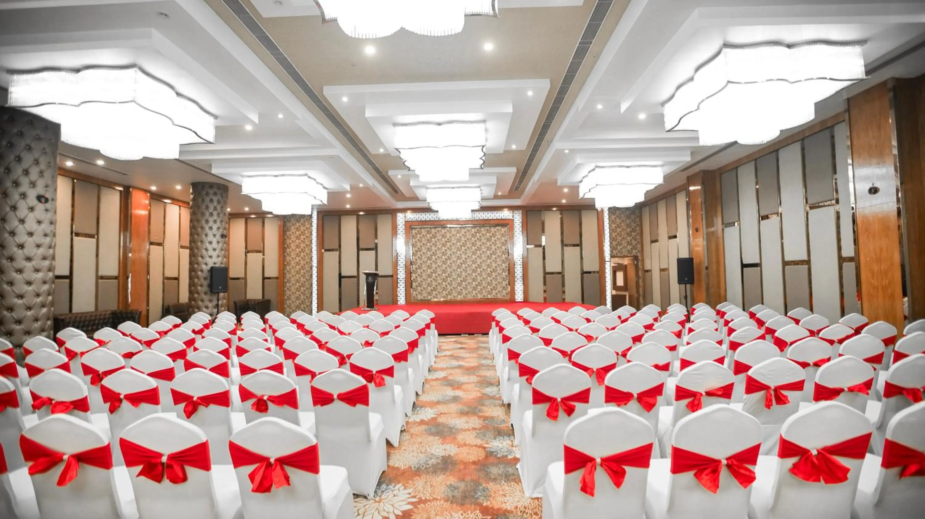 Banquet/Function facilities in Leroy Grand - Yeshwanthpur