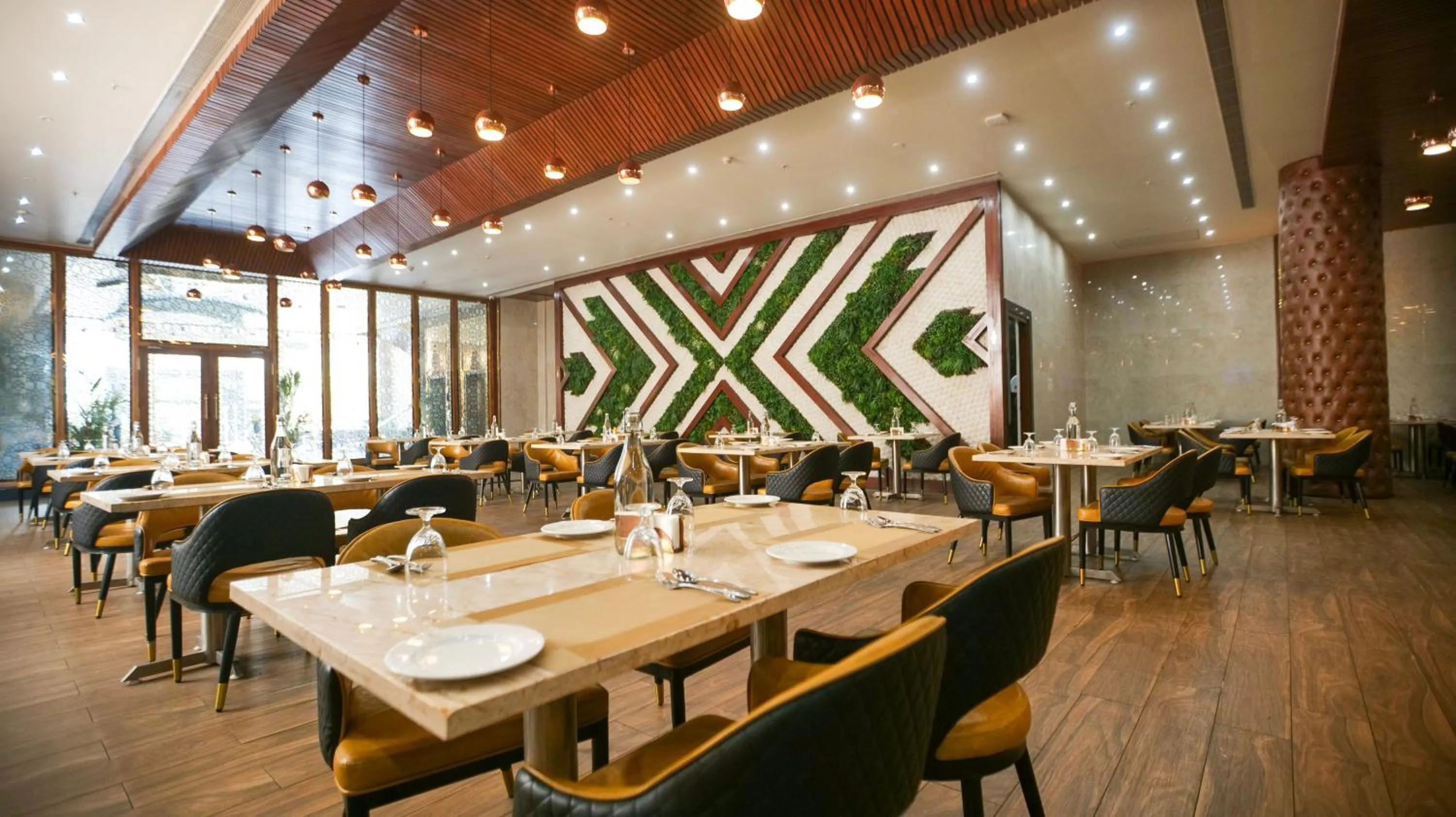 Restaurant/places to eat in Leroy Grand - Yeshwanthpur