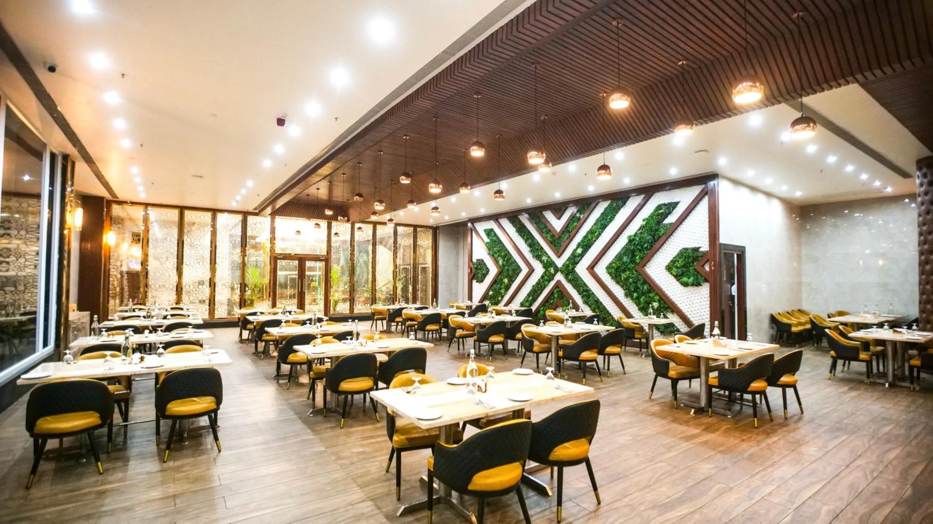 Restaurant/places to eat in Leroy Grand - Yeshwanthpur