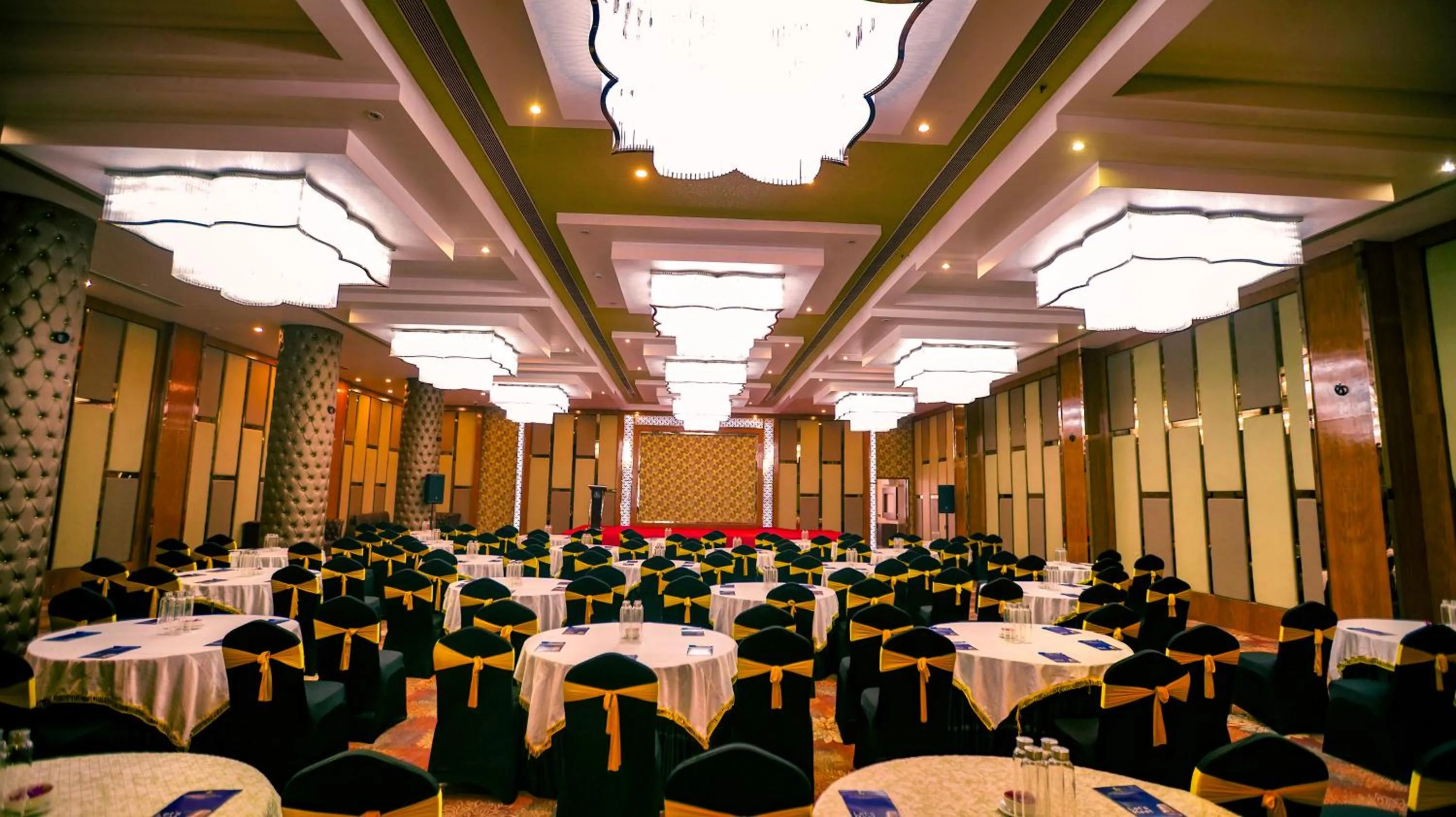 Banquet/Function facilities in Leroy Grand - Yeshwanthpur
