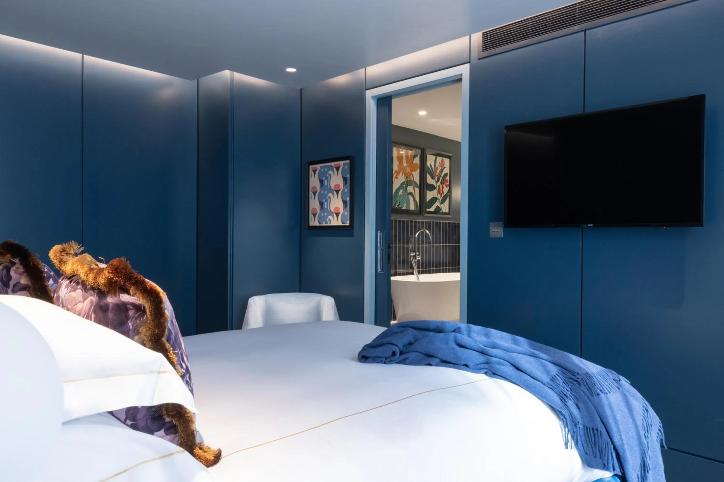 Photo of the whole room, Bed in Sun Street Hotel Shoreditch