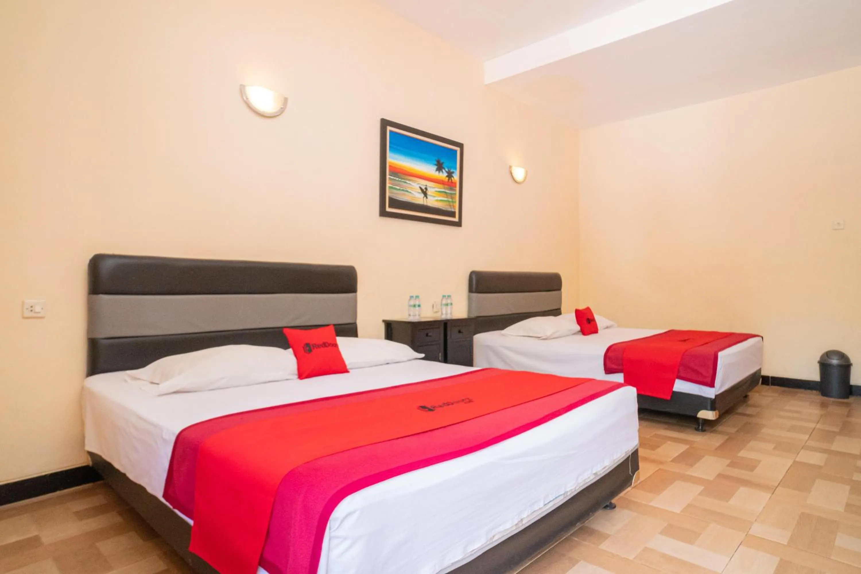 Bedroom, Bed in RedDoorz @ Panglima Sudirman Madiun