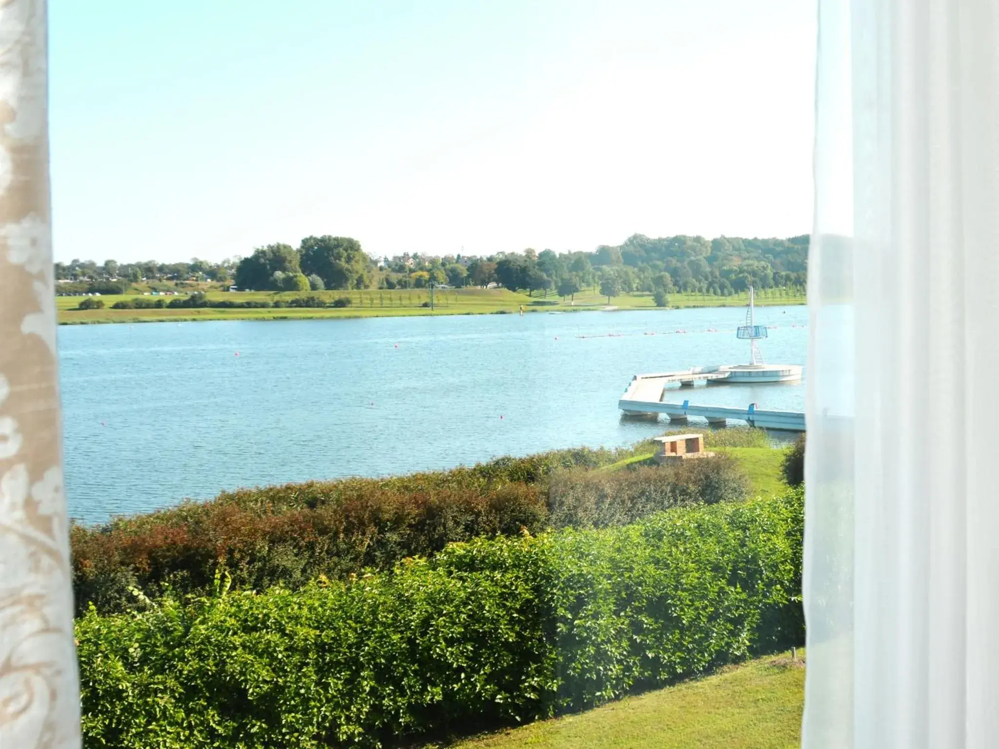 Twin Room with Lake View in Hotel HP Park Poznań Malta Twin Room with Lake View in Hotel HP Park Poznań Malta