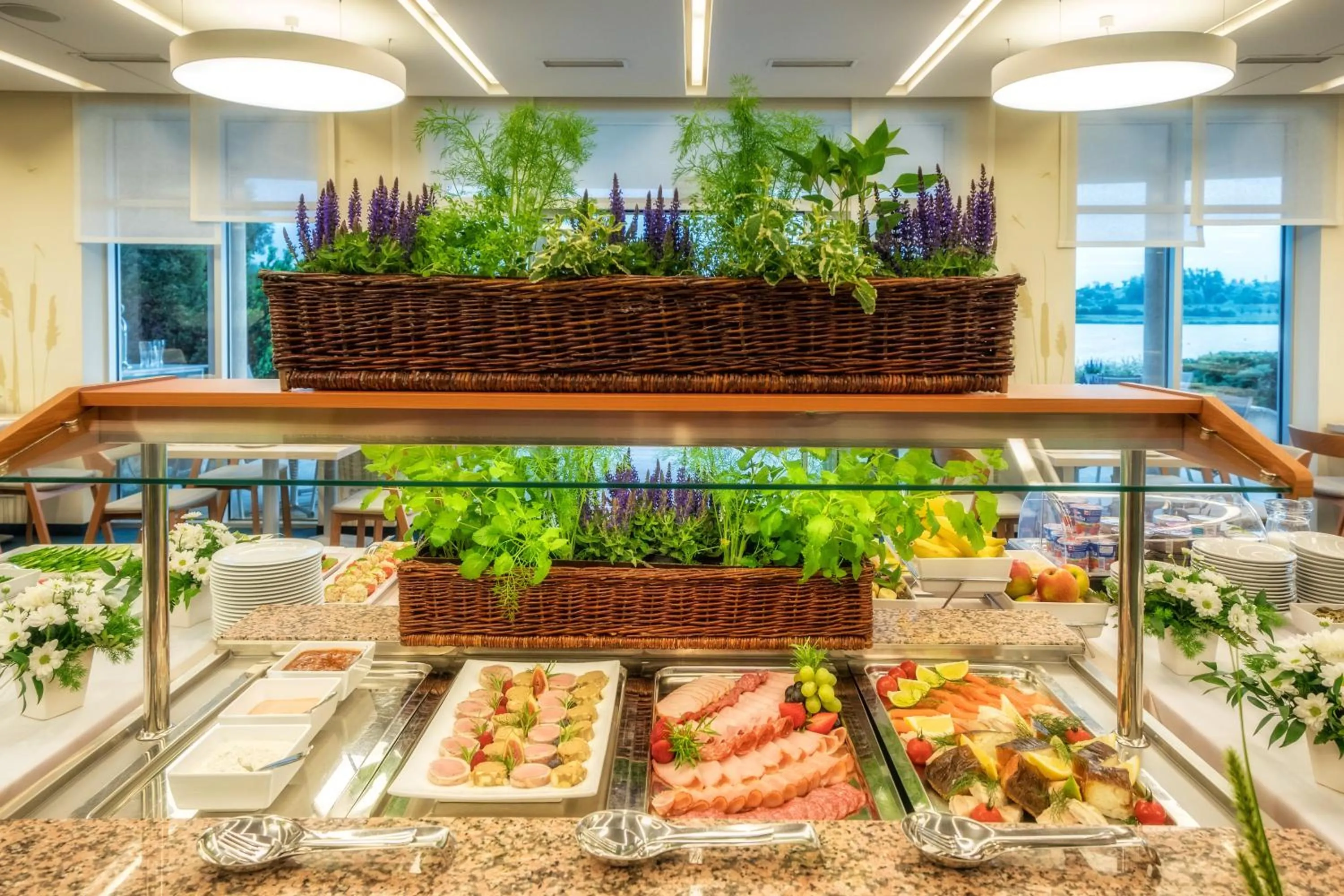 Buffet breakfast in Hotel HP Park Poznań Malta