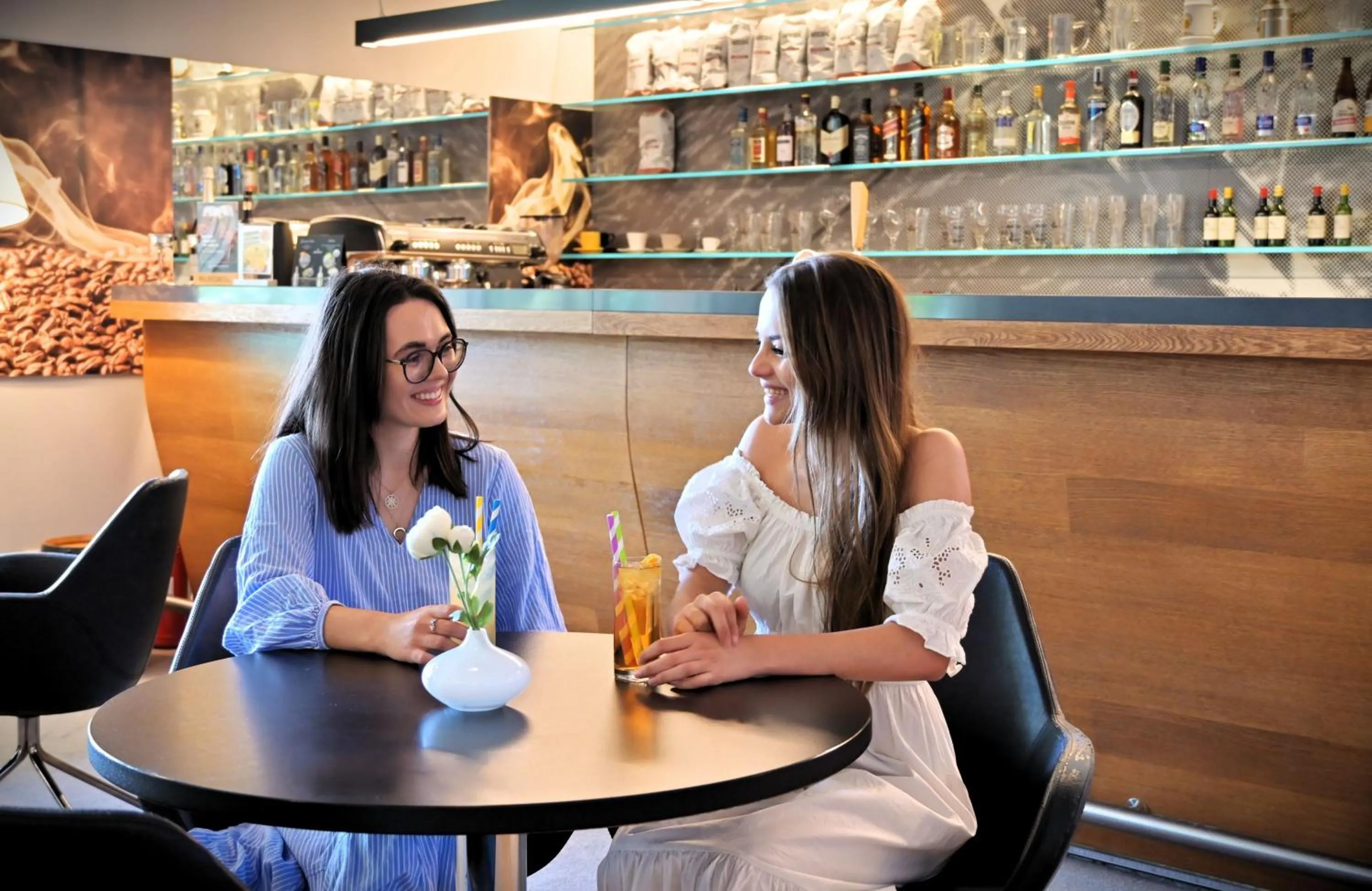 Lounge or bar in Hotel HP Park Poznań Malta