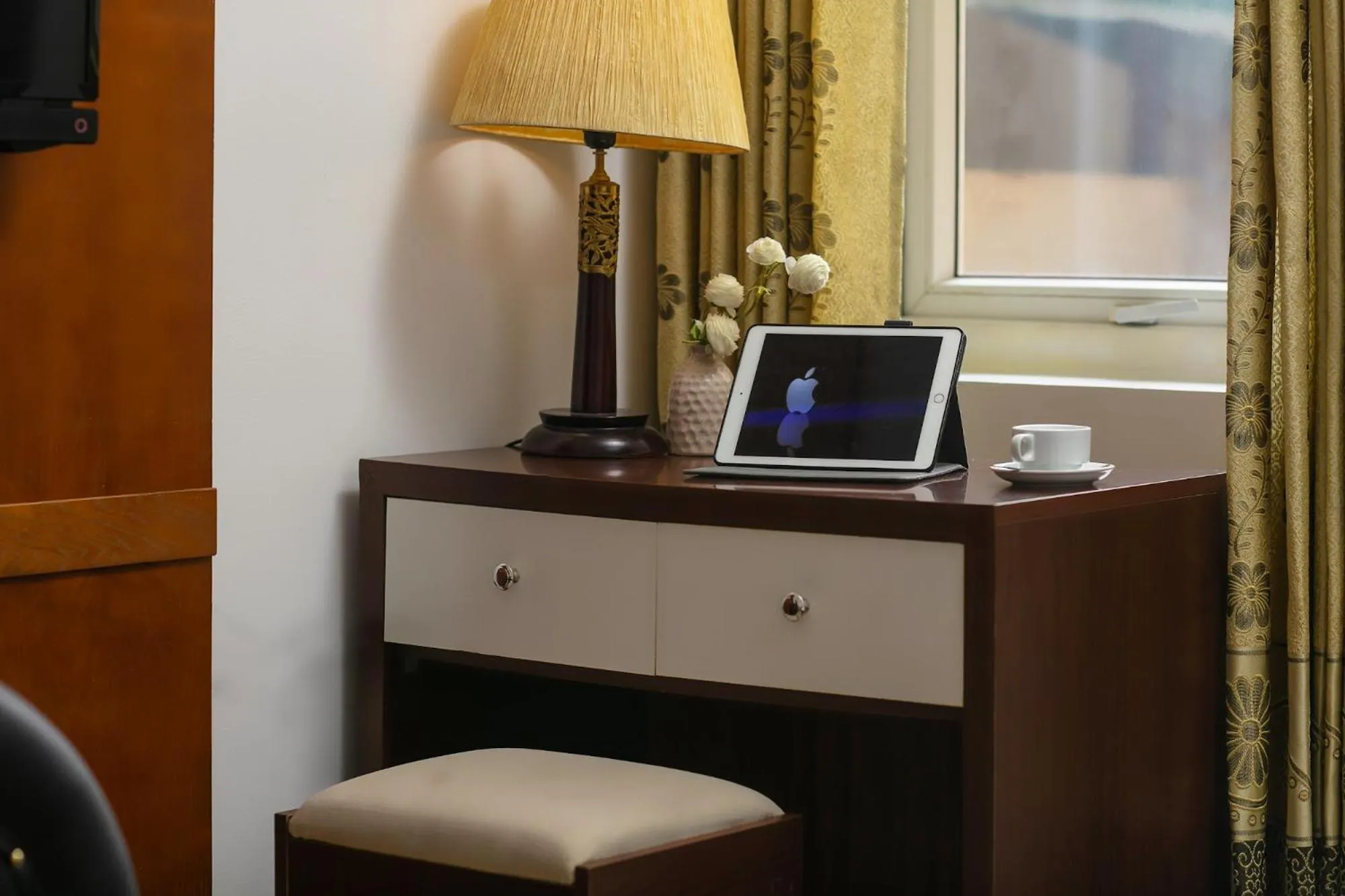 furniture in Mia Sen Vong Hotel Ha Noi