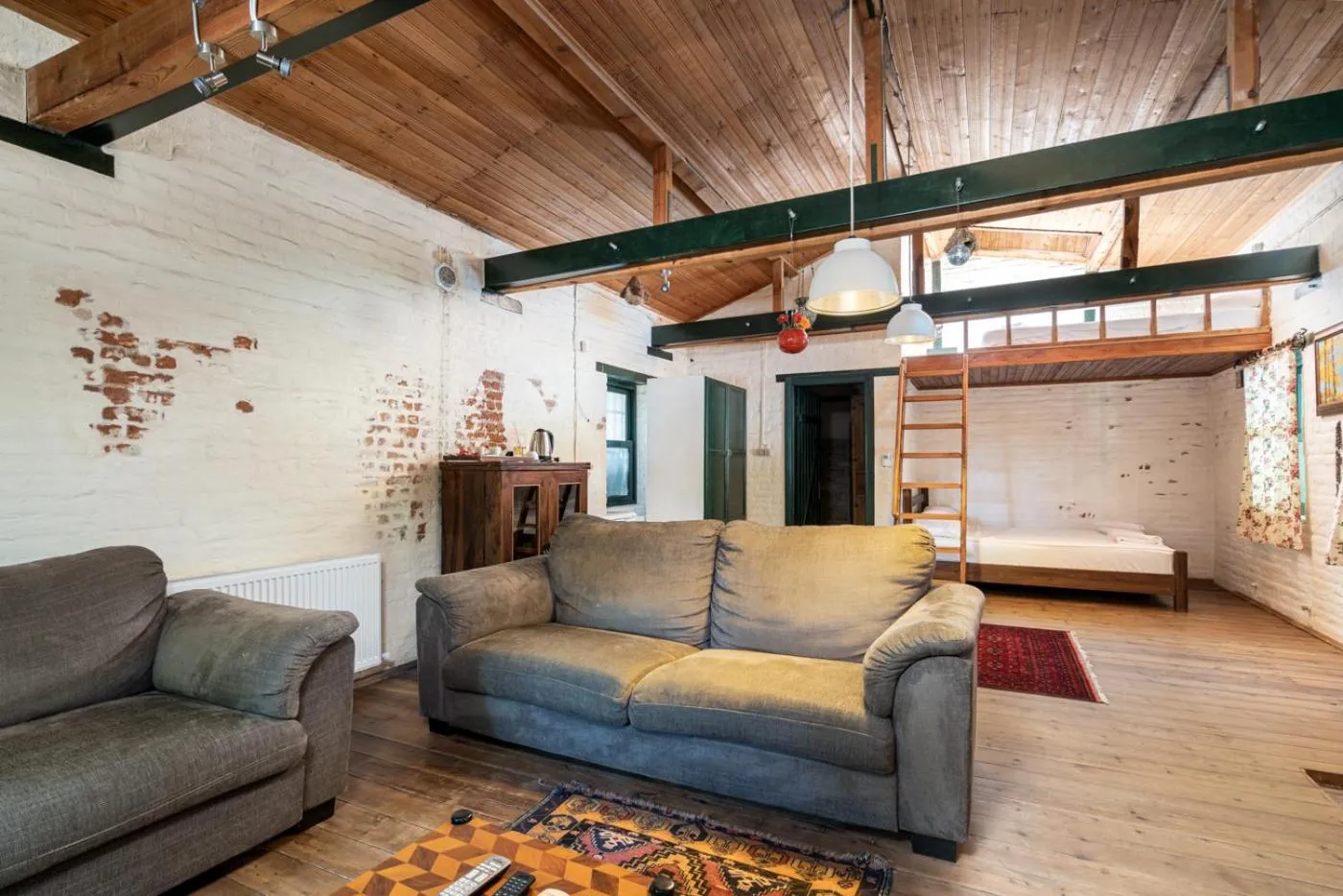 Seating area in Ephesus Lodge