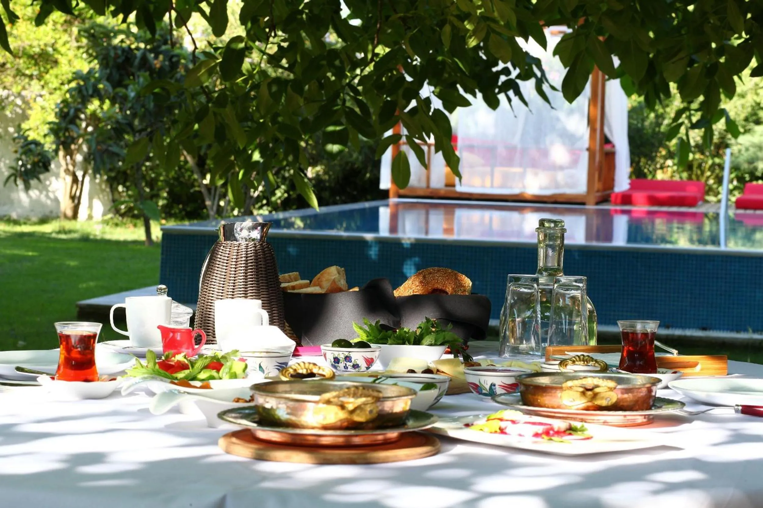 Breakfast in Ephesus Lodge