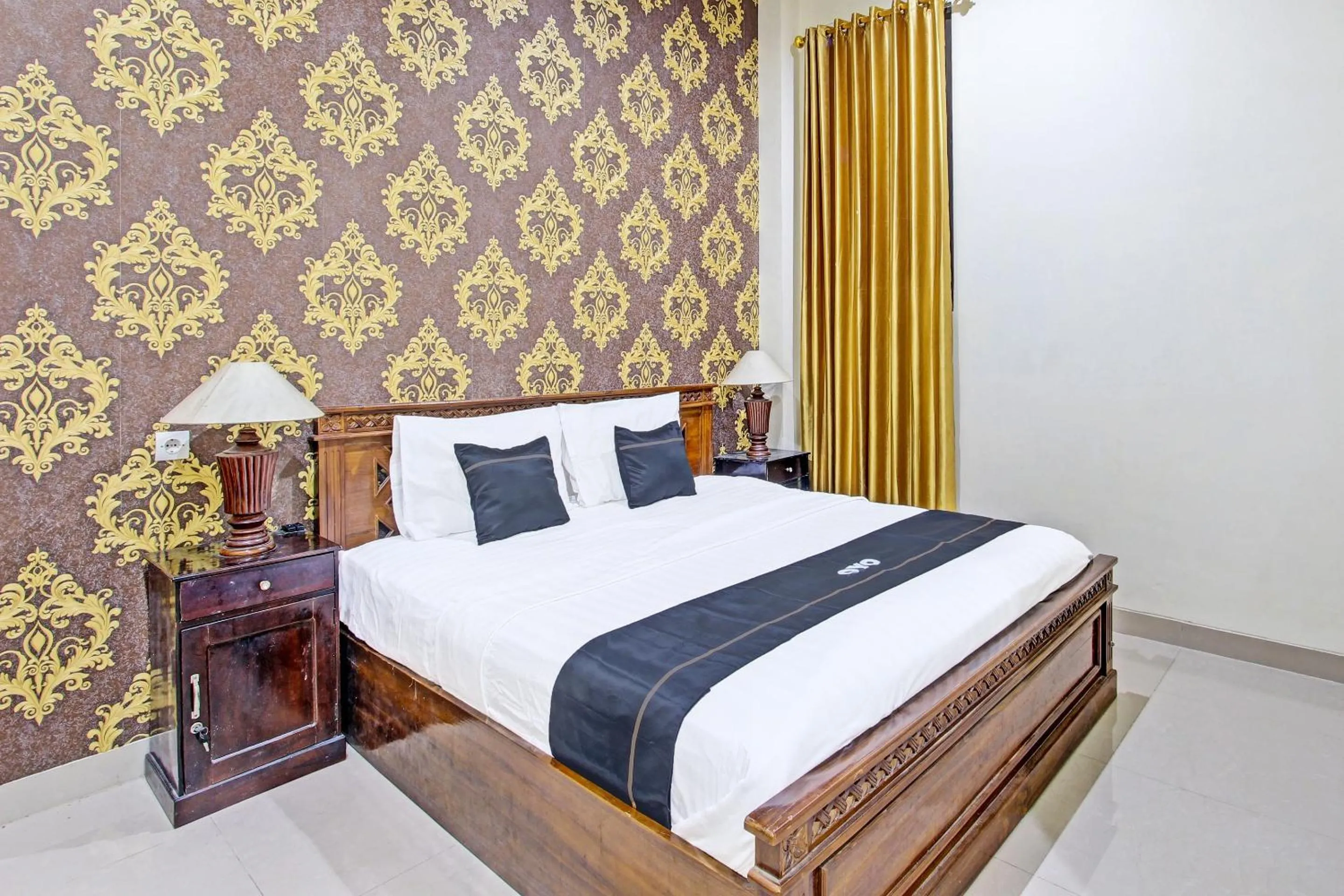 Bedroom in Collection O 91481 Mahkota Hotel Purwodadi