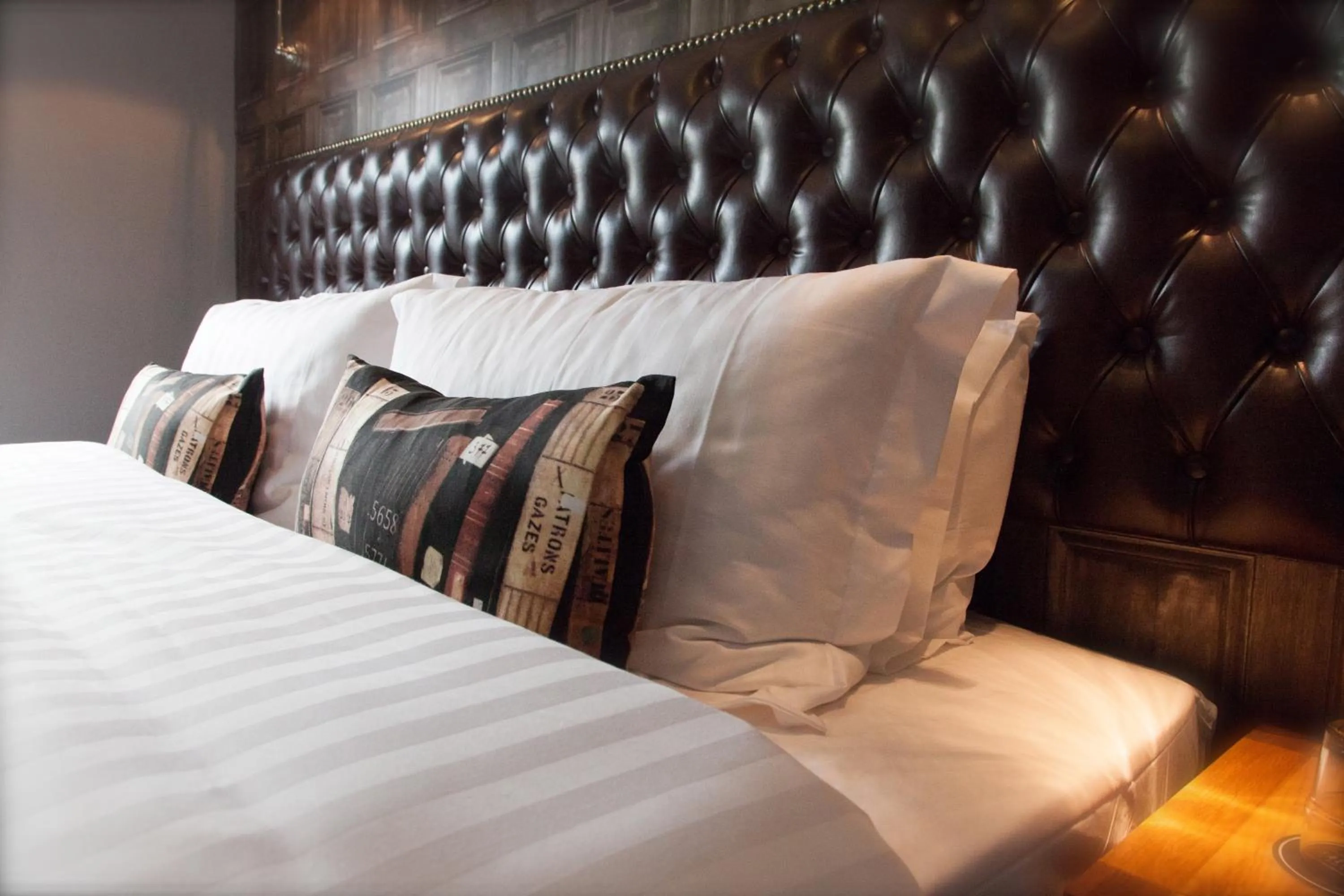 Bedroom, Bed in The Salmon Inn