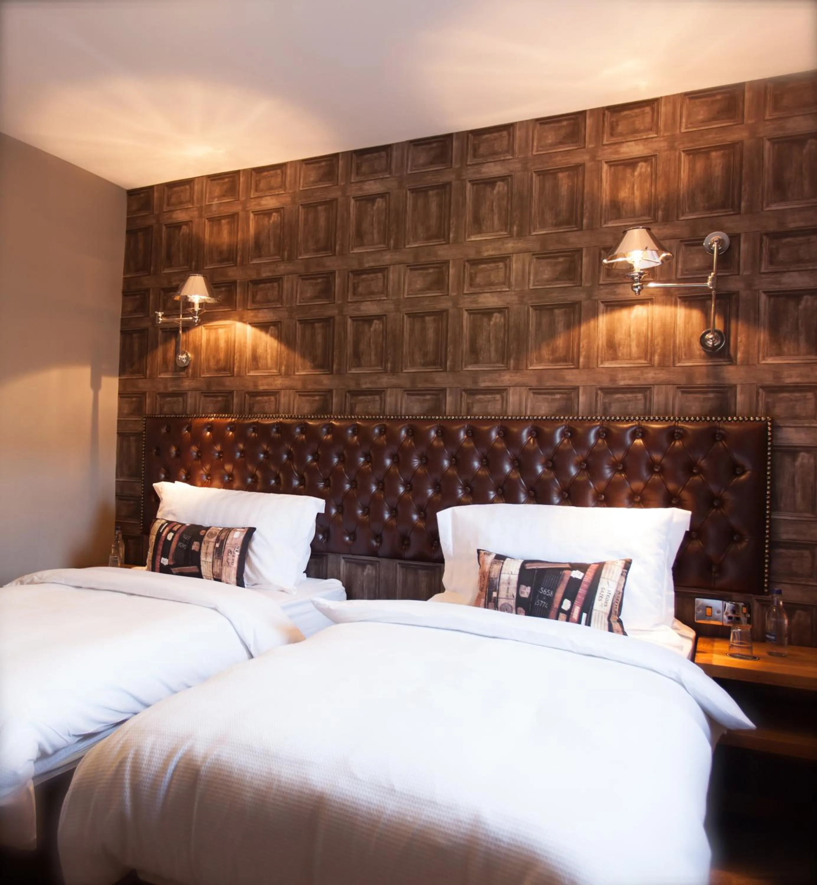 Bedroom, Bed in The Salmon Inn