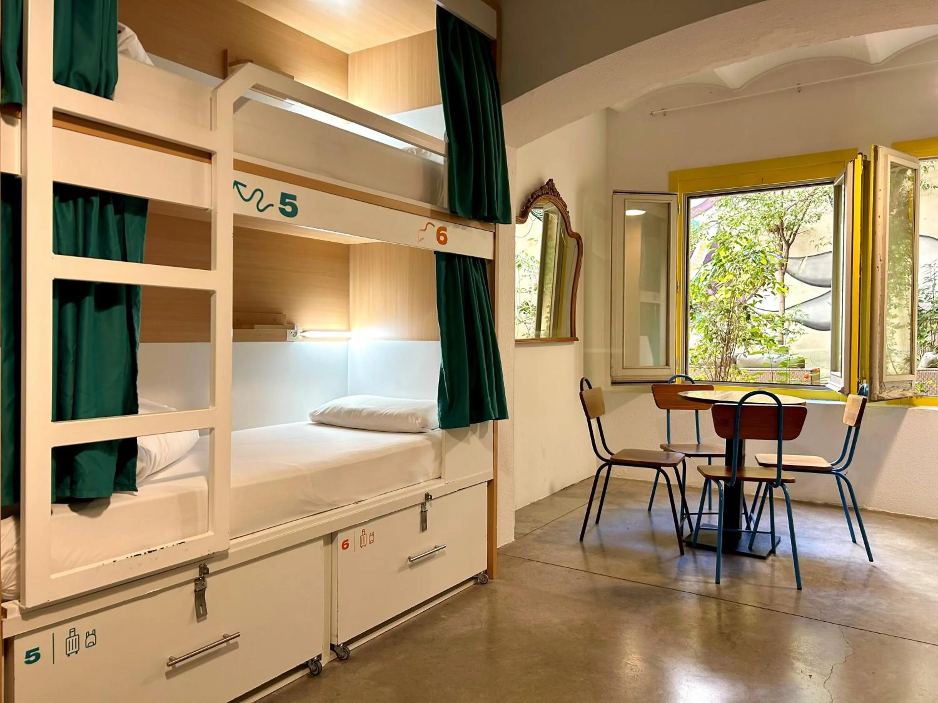 bunk bed, Bed in The Loft House Barcelona