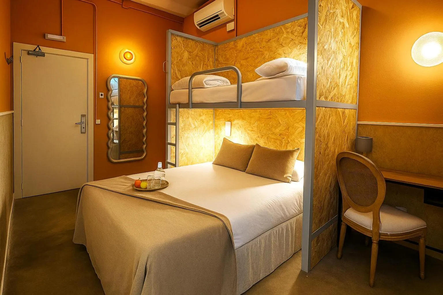 Photo of the whole room, Bed in The Loft House Barcelona