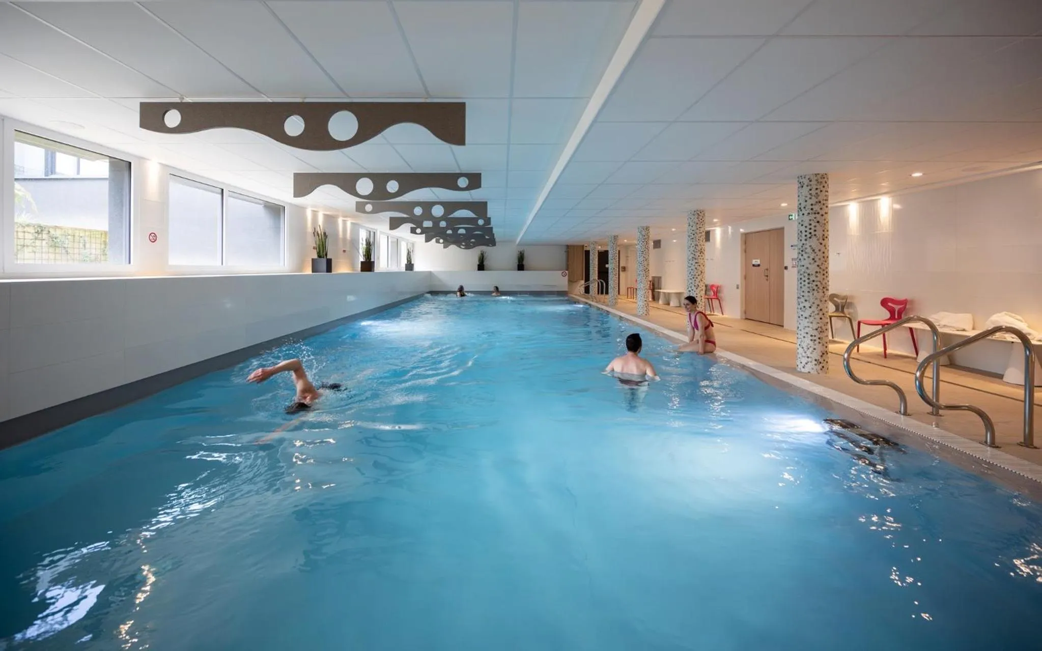Swimming pool in Kyriad Prestige Saint-Malo