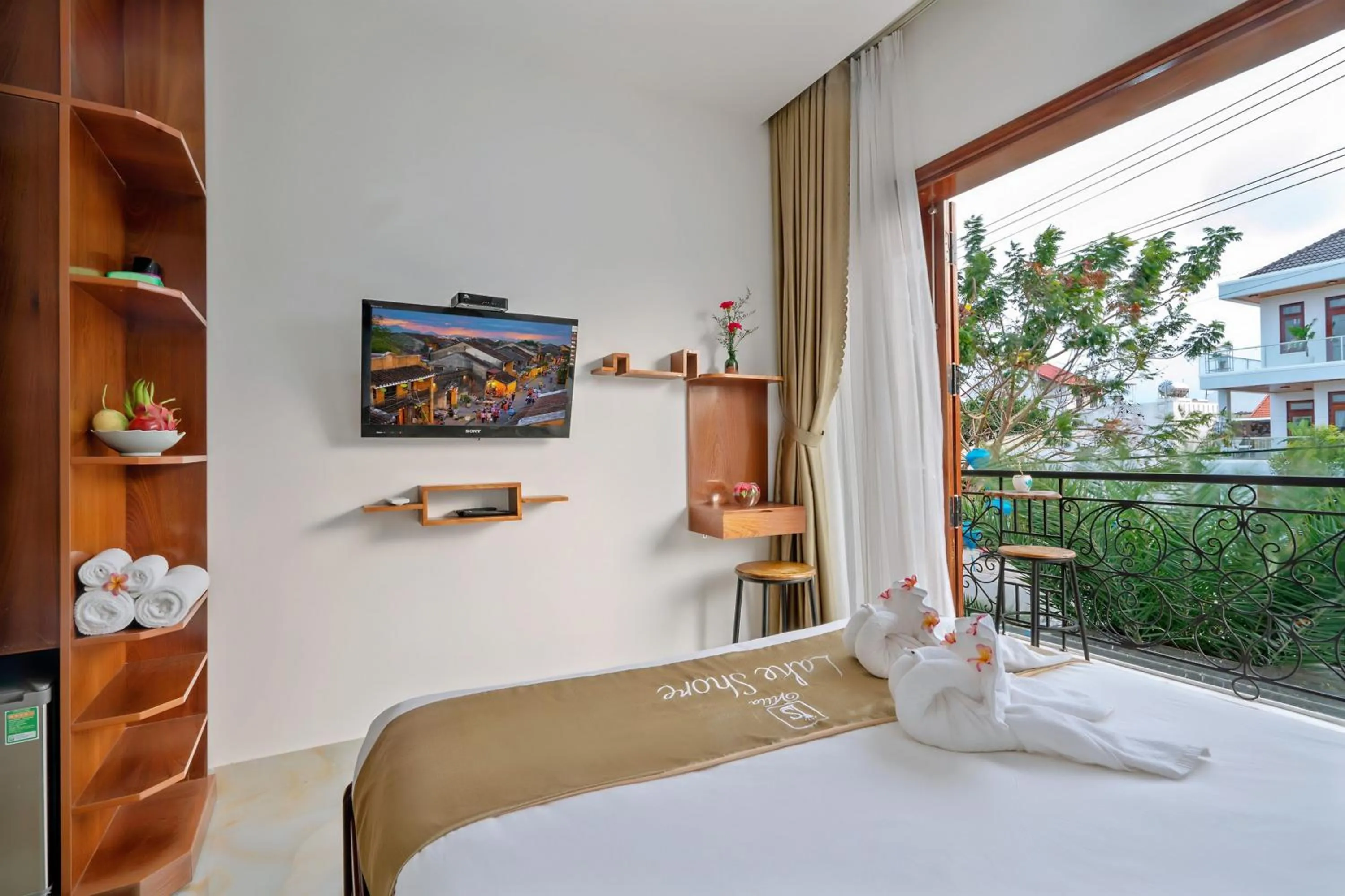 Balcony/Terrace, Bed in Villa Lake Shore Hoi An