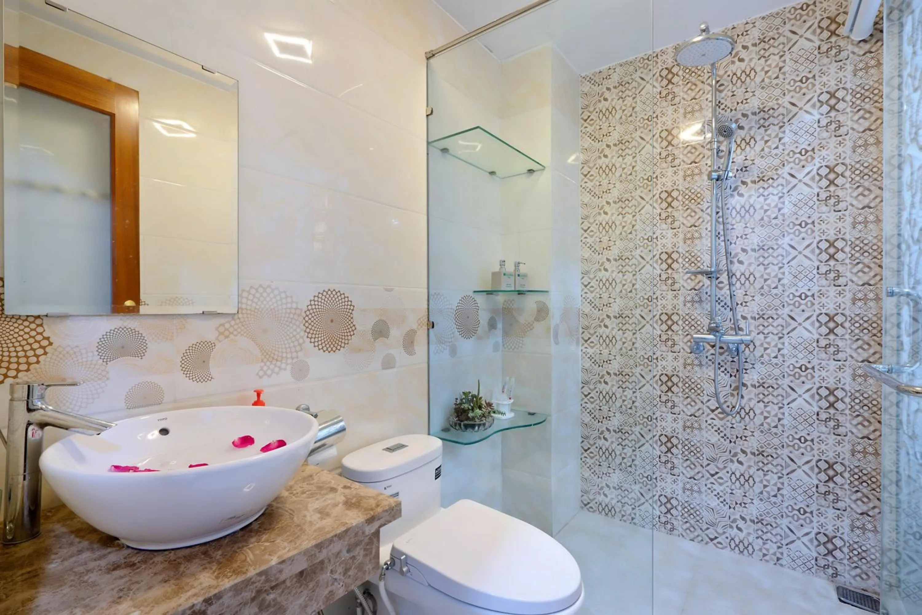 Bathroom in Villa Lake Shore Hoi An