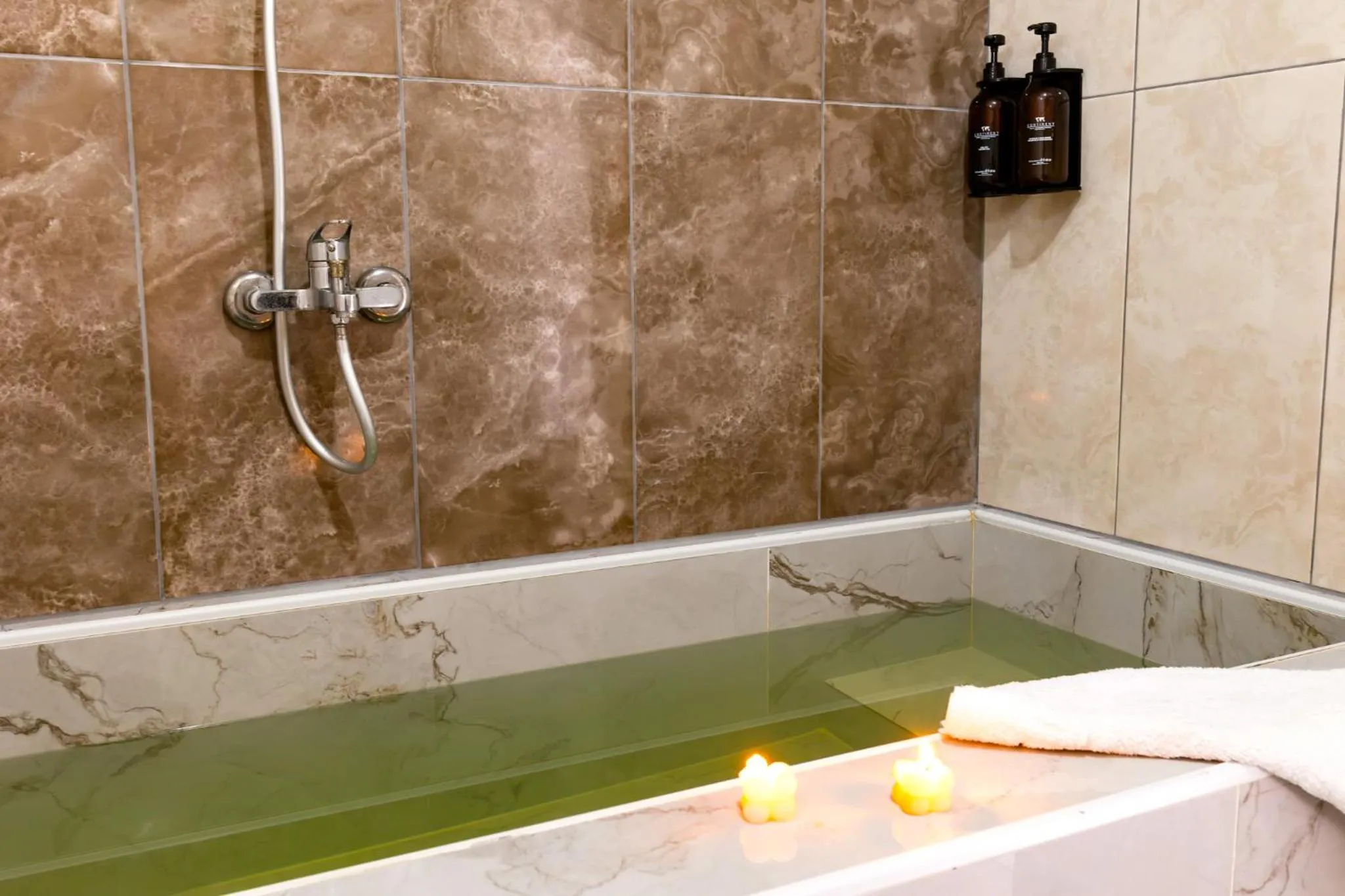 Hot Spring Bath in Continent Hotel Kapadokus Thermal