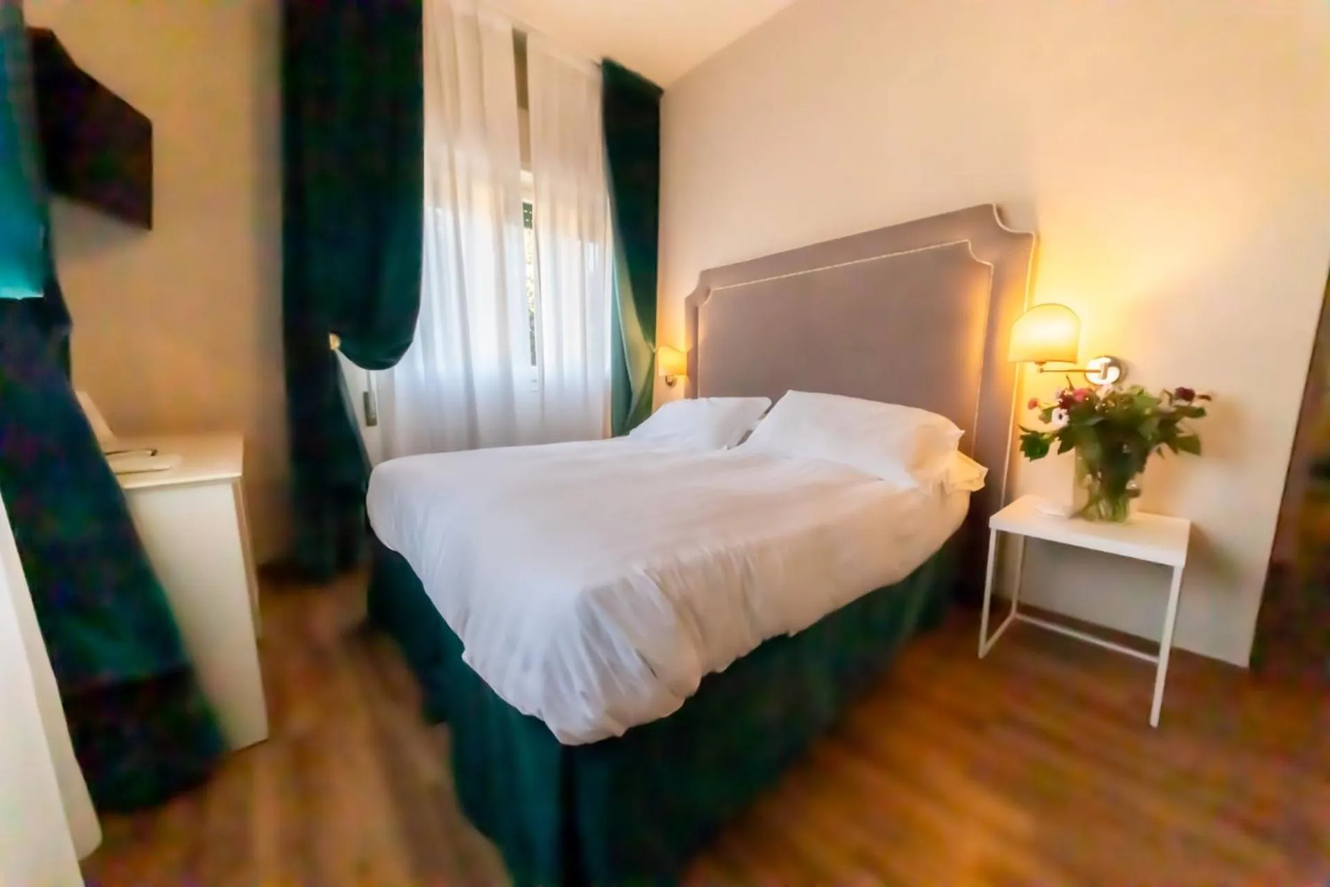 Bed in Hotel Viscardo