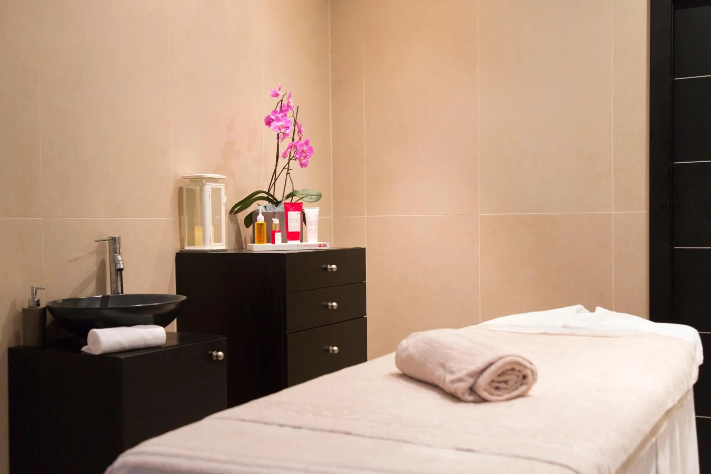 Massage, Bed in AHR Baja Hotel & Spa Cannigione