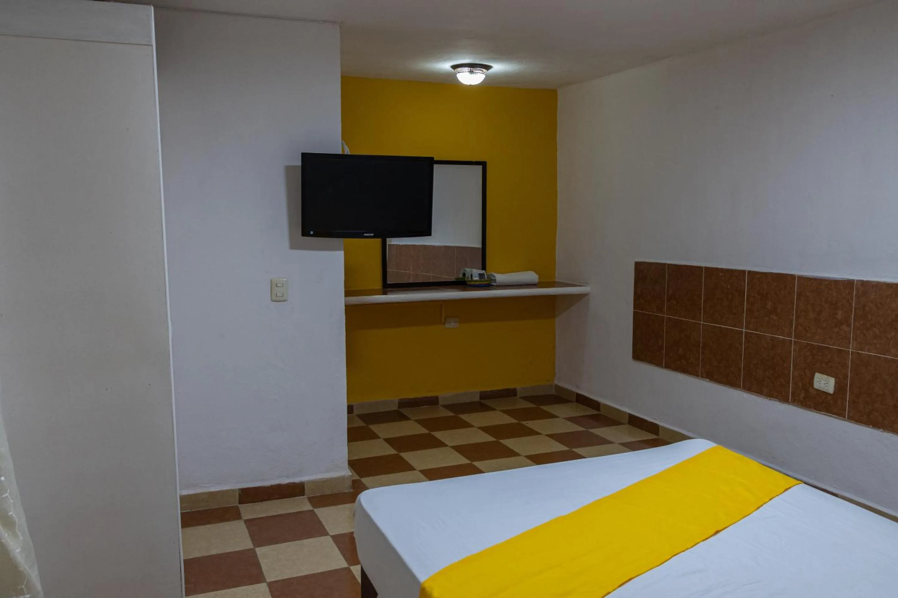 Bedroom, Bed in OYO Hotel Marías,Aeropuerto Internacional de Chetumal